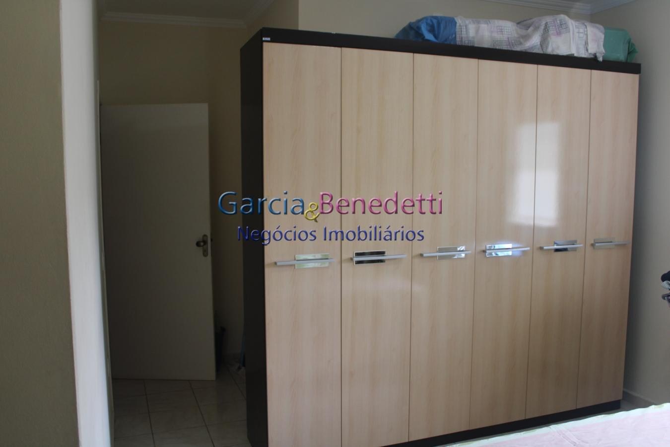 Chácara à venda em Jundiaí-SP, bairro Santa Clara: 4 quartos, 2 suítes, 2 salas, 5 banheiros, 11 vagas, 500m² de área.