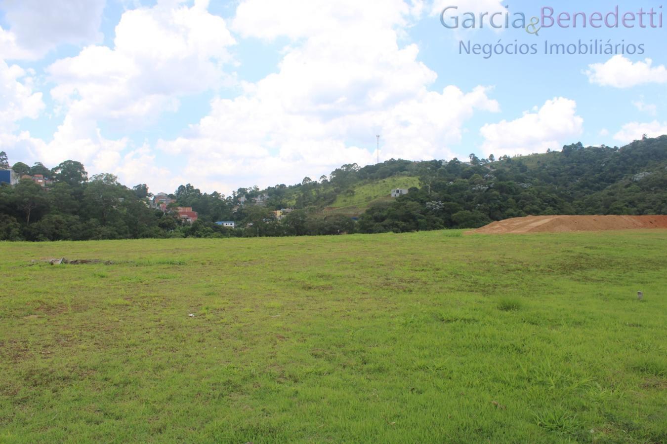 Terreno de 1.131,92m² em condomínio de luxo em santana de pa