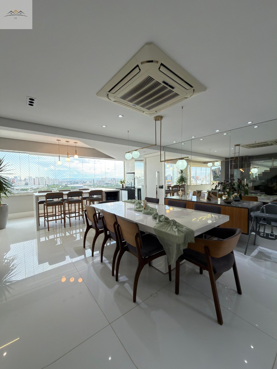 Apartamento, 3 quartos, 228 m² - Foto 1