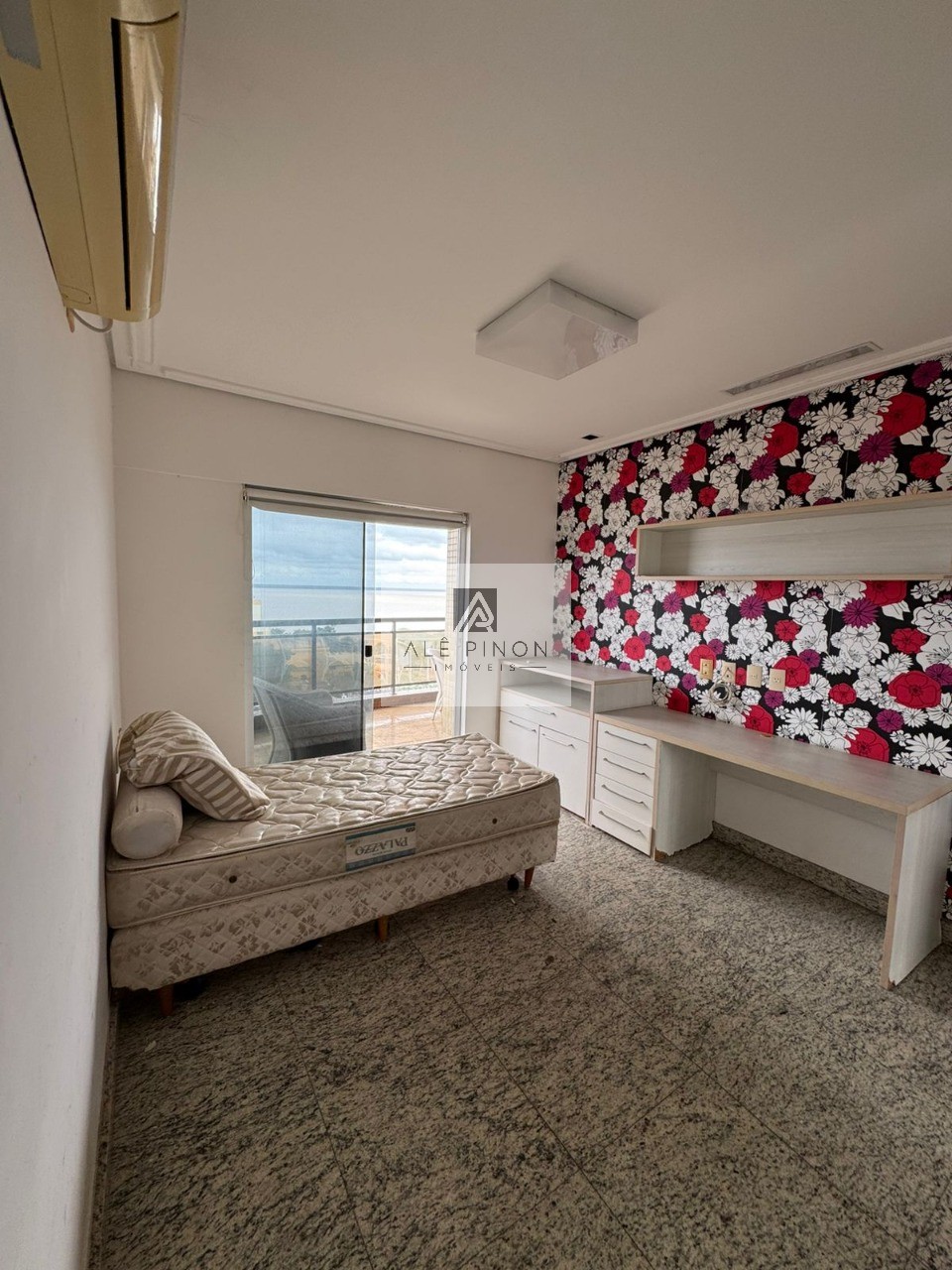Apartamento de luxo para venda ou locação em Belém-PA, bairro Umarizal, 3 quartos, 3 suítes, 3 salas, 2 vagas, 185m².