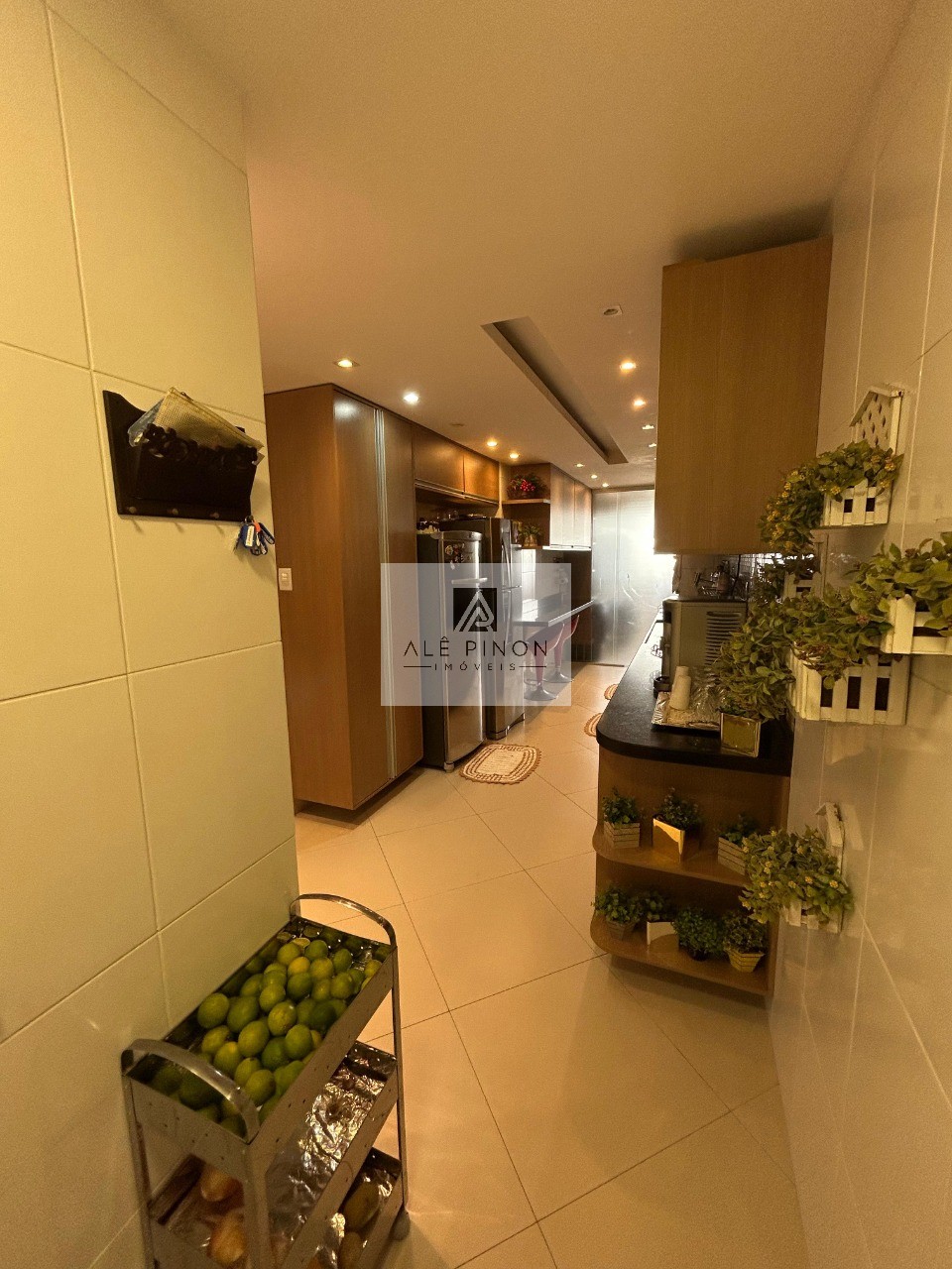 Imperdível oportunidade de investimento em Belém-PA: Apartamento de luxo com 3 quartos, 3 suítes e 3 vagas de garagem no Umarizal!