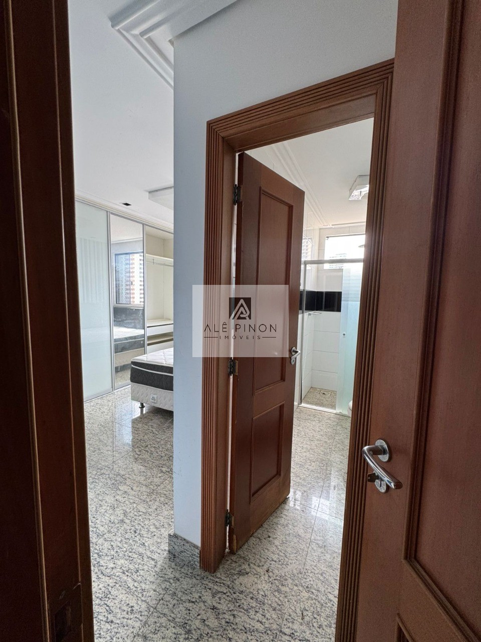 Apartamento de luxo para venda ou locação em Belém-PA, bairro Umarizal, 3 quartos, 3 suítes, 3 salas, 2 vagas, 185m². - foto 12