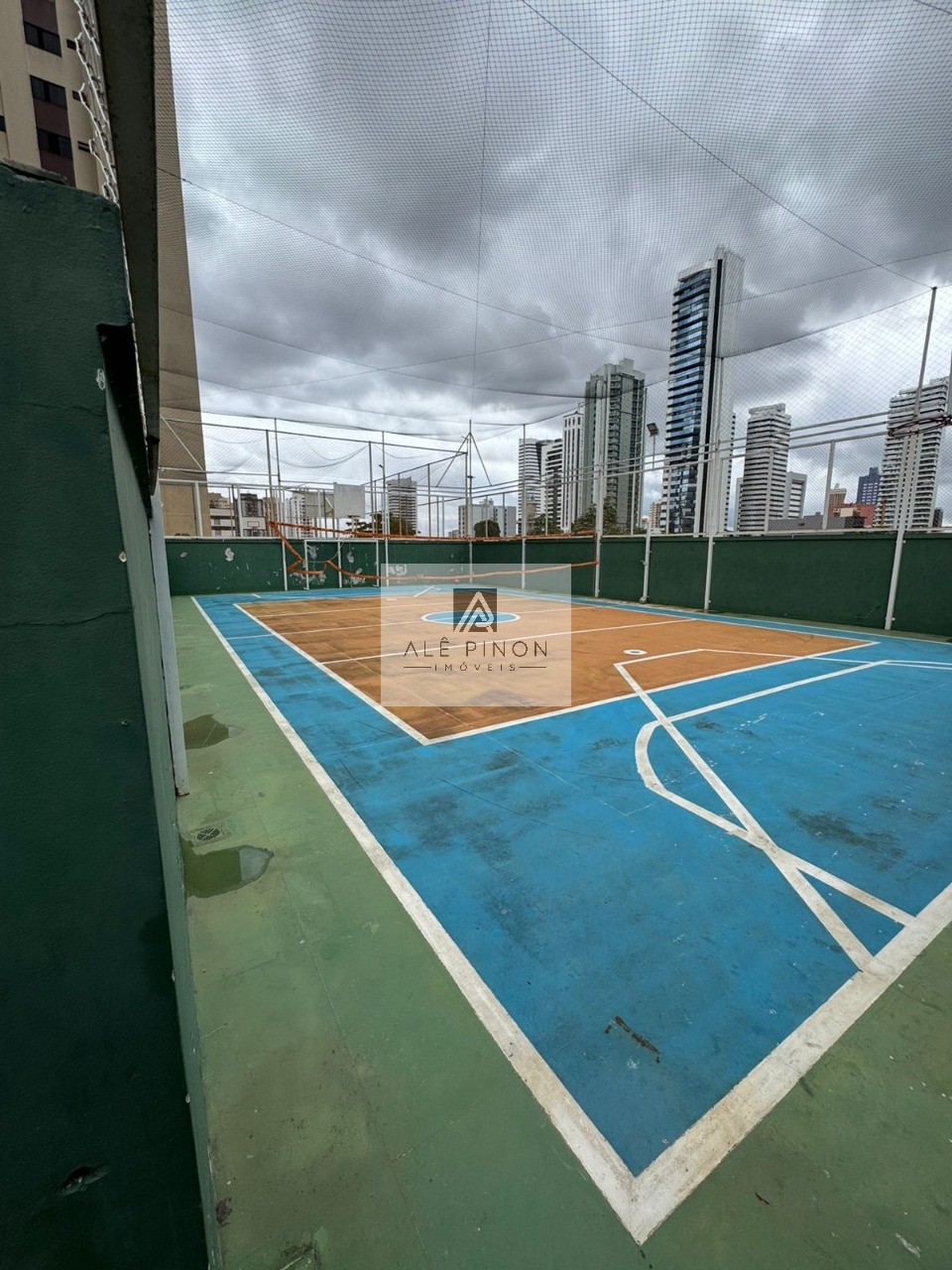 Apartamento de luxo para venda ou locação em Belém-PA, bairro Umarizal, 3 quartos, 3 suítes, 3 salas, 2 vagas, 185m².