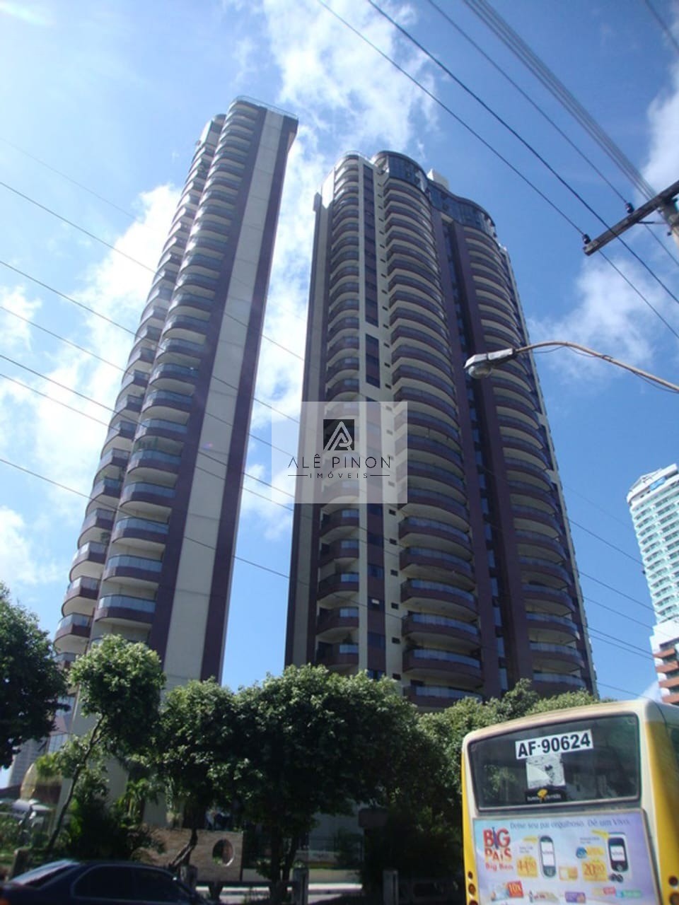 Apartamento de luxo para venda ou locação em Belém-PA, bairro Umarizal, 3 quartos, 3 suítes, 3 salas, 2 vagas, 185m². - foto 1
