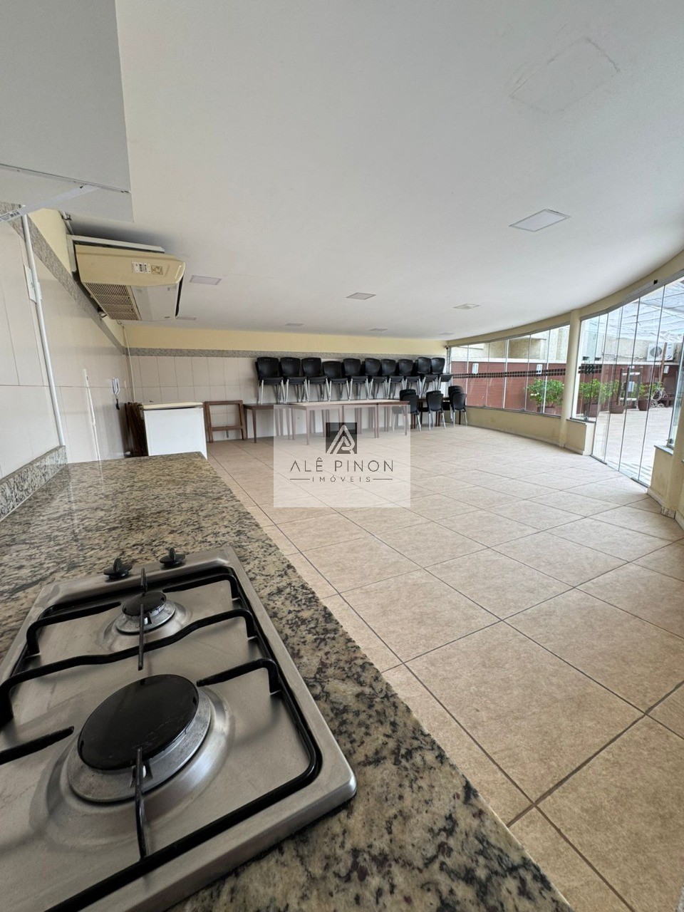 Apartamento de luxo para venda ou locação em Belém-PA, bairro Umarizal, 3 quartos, 3 suítes, 3 salas, 2 vagas, 185m².