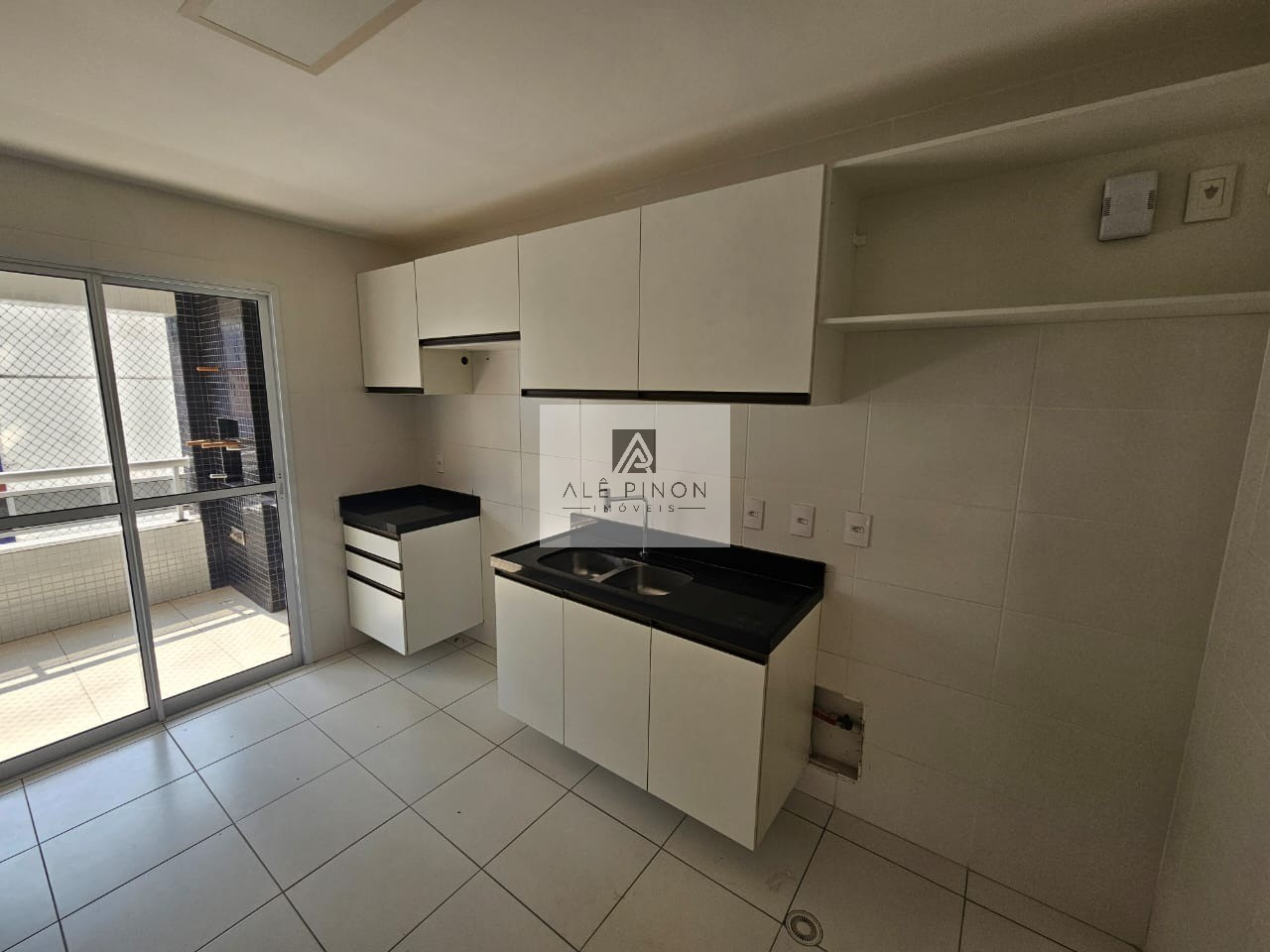 Imóvel de luxo: Apartamento à venda em Belém-PA, Umarizal - 3 quartos, 3 suítes, 2 salas, 2 vagas, 143,10m².