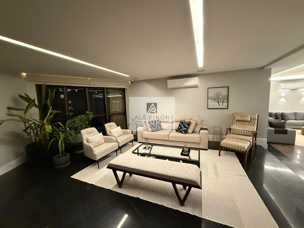 Apartamento de luxo com 4 quartos e 4 suítes no coração de b