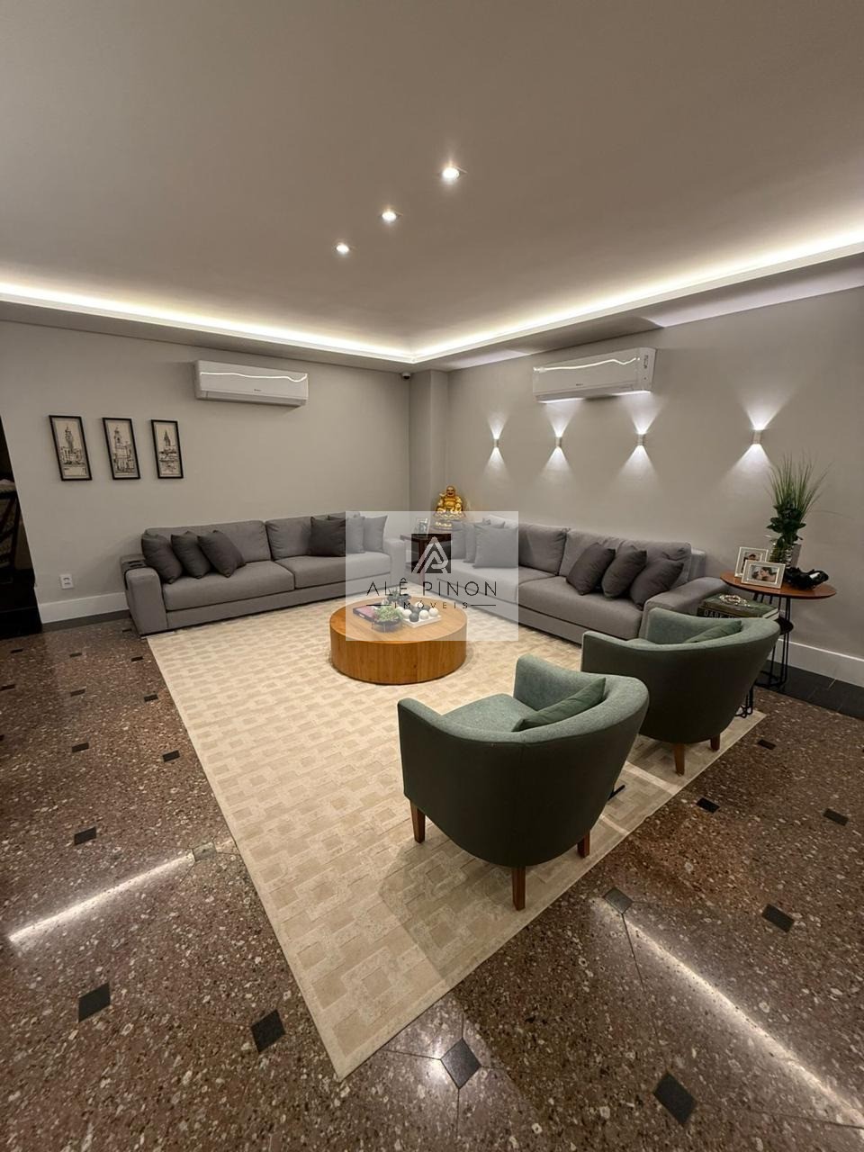 Apartamento de luxo com 4 quartos e 4 suítes no coração de b