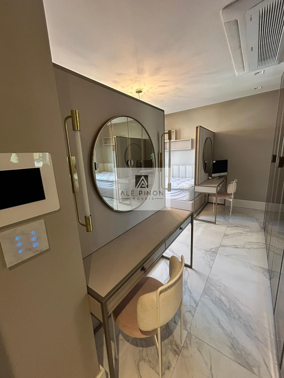 Espetacular apartamento à venda em Belém-PA, bairro Umarizal: 3 quartos, 3 suítes, 1 sala, 5 banheiros, 3 vagas de garagem, 200m²
