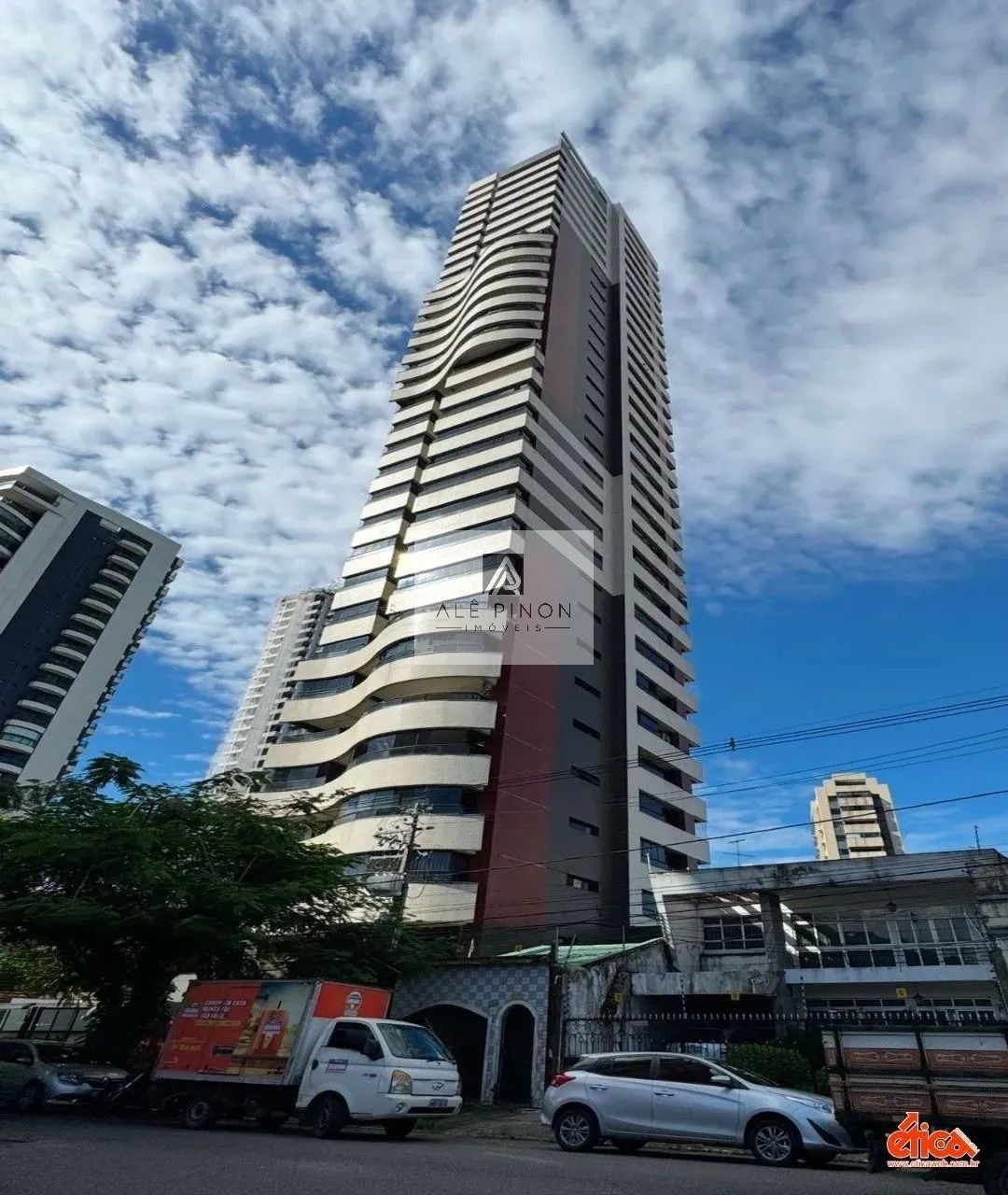 Espetacular apartamento à venda em Belém-PA, bairro Umarizal: 3 quartos, 3 suítes, 1 sala, 5 banheiros, 3 vagas de garagem, 200m²
