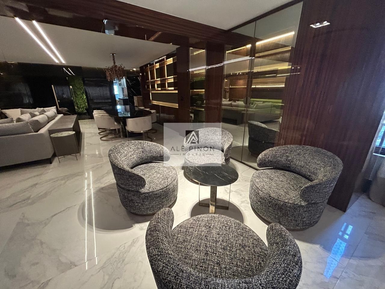 Espetacular apartamento à venda em Belém-PA, bairro Umarizal: 3 quartos, 3 suítes, 1 sala, 5 banheiros, 3 vagas de garagem, 200m²