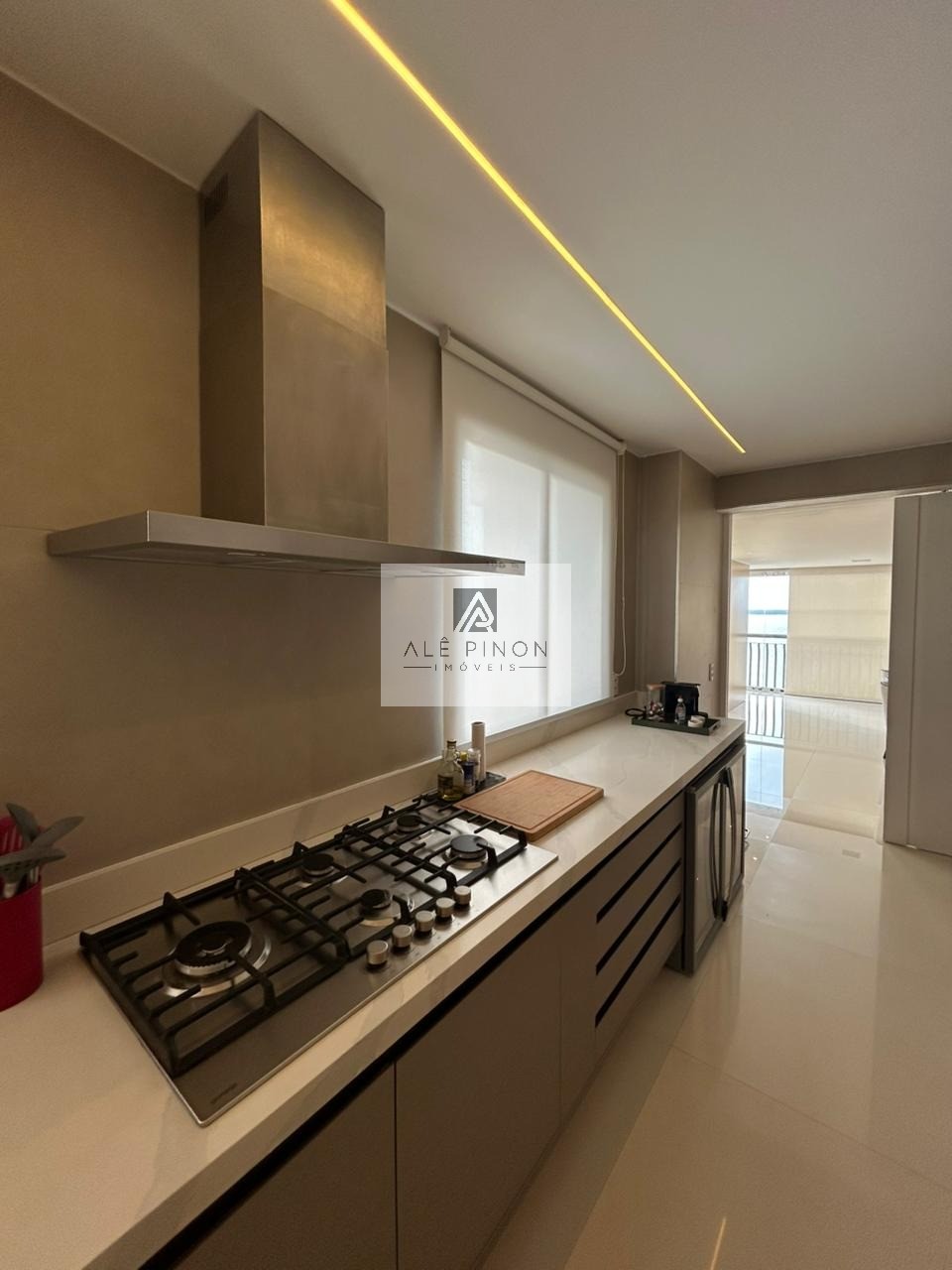 Venda de Apartamento de Luxo com 3 Suítes e 3 Vagas de Garagem na Cidade de - 250m² de Área - Imperdível - Belém