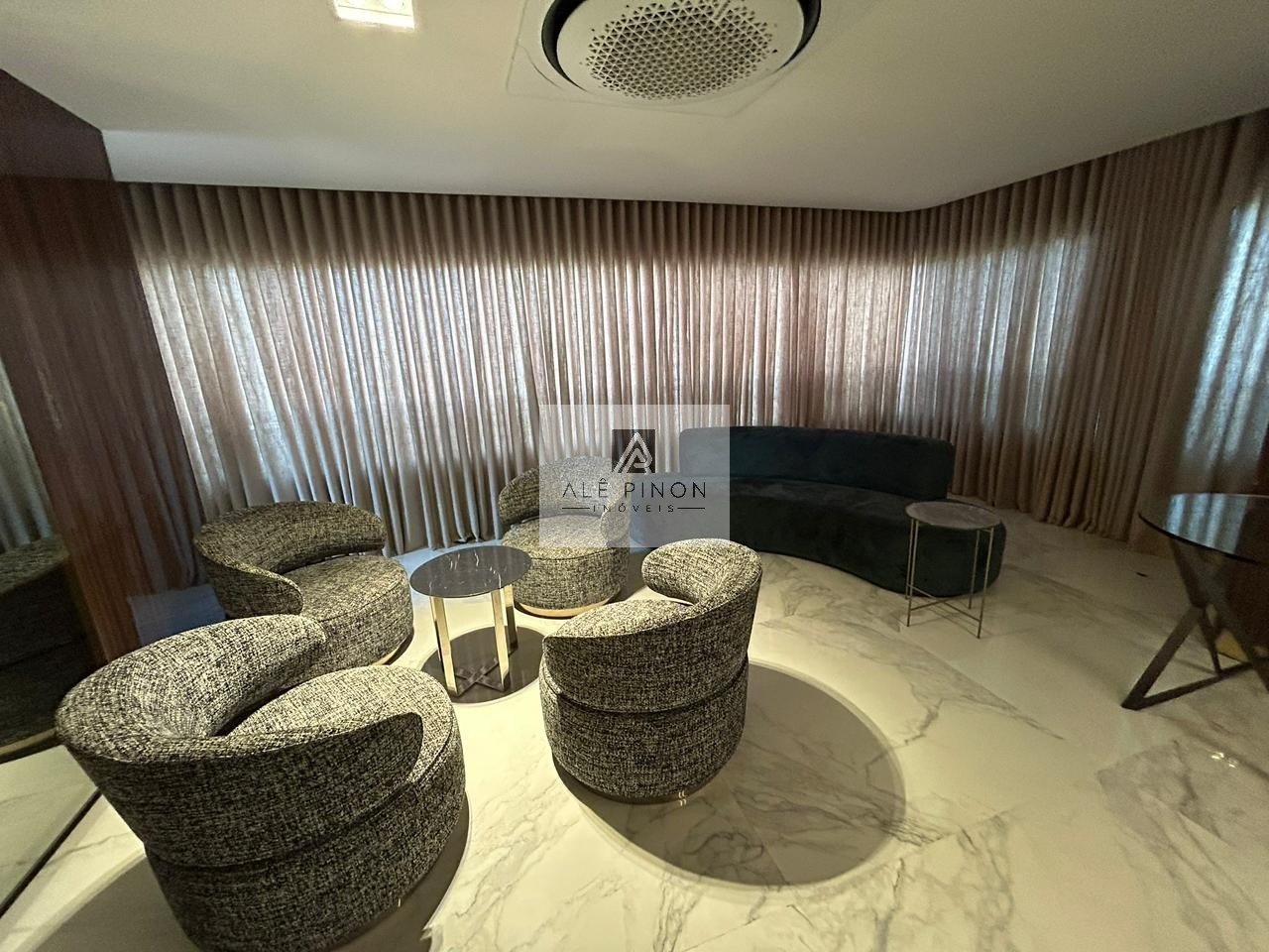 Espetacular apartamento à venda em Belém-PA, bairro Umarizal: 3 quartos, 3 suítes, 1 sala, 5 banheiros, 3 vagas de garagem, 200m²