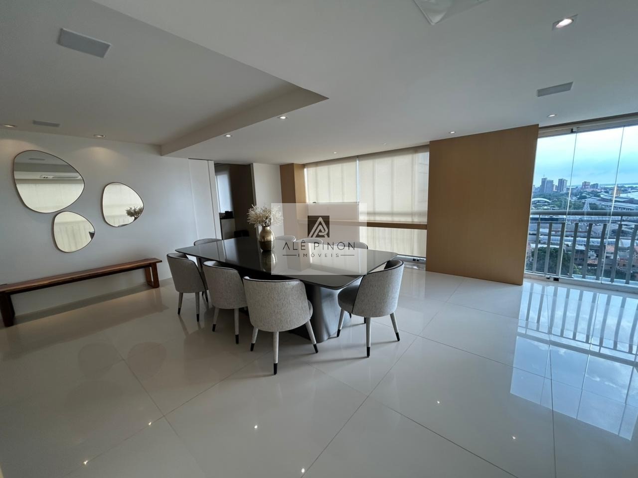 Venda de Apartamento de Luxo com 3 Suítes e 3 Vagas de Garagem na Cidade de - 250m² de Área - Imperdível - Belém