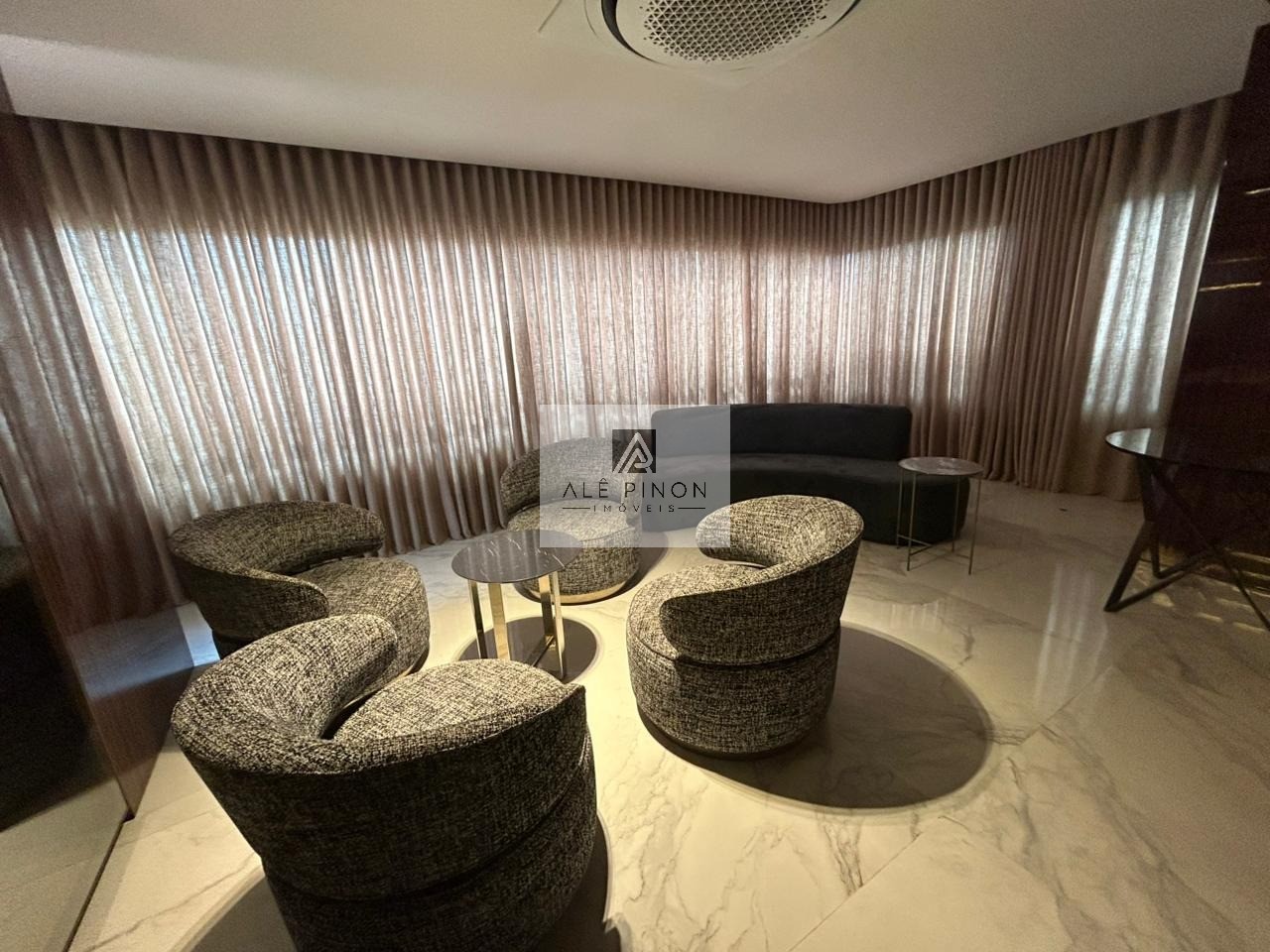 Espetacular apartamento à venda em Belém-PA, bairro Umarizal: 3 quartos, 3 suítes, 1 sala, 5 banheiros, 3 vagas de garagem, 200m²