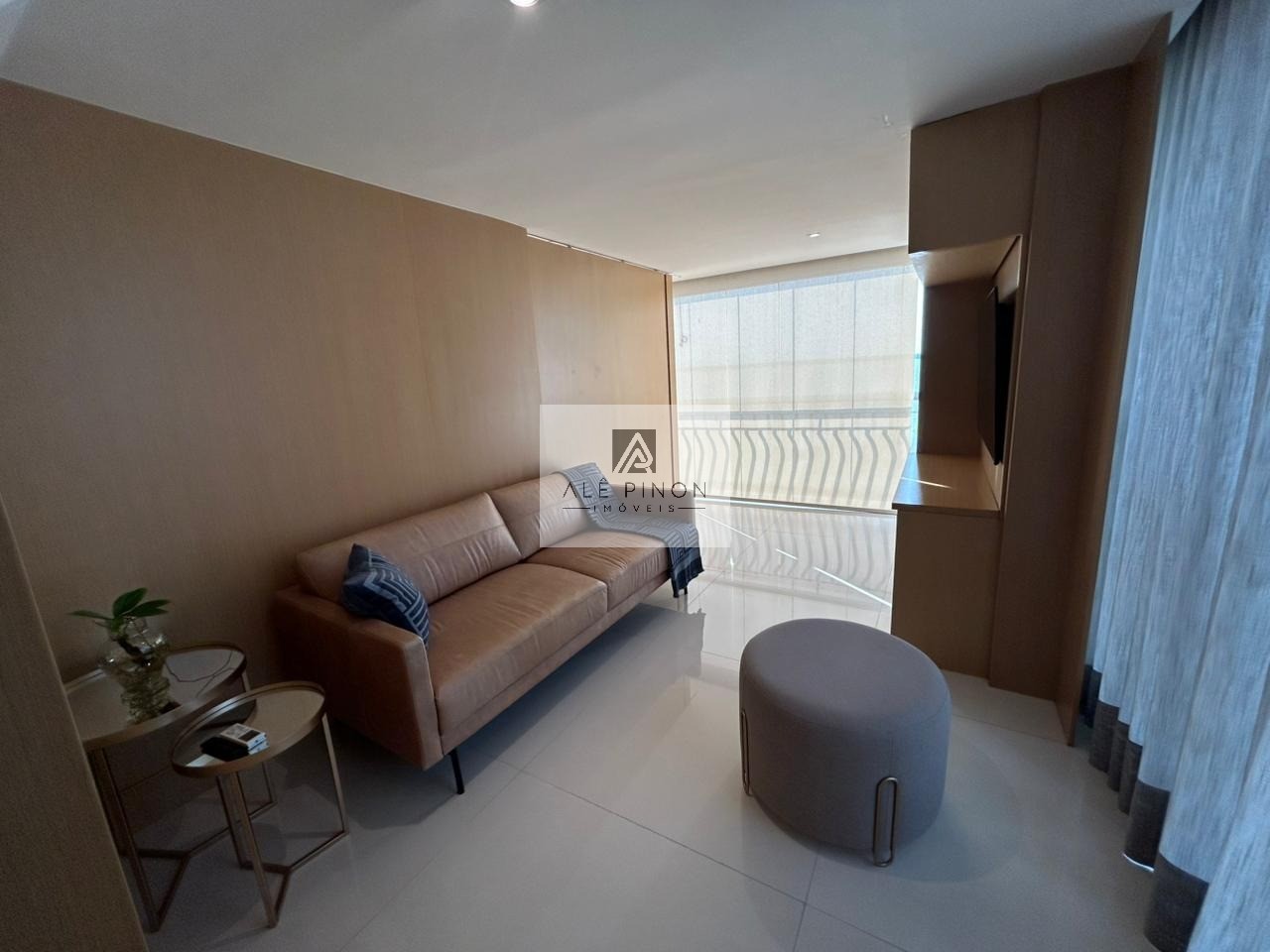 Venda de apartamento de luxo com 3 suítes e 3 vagas de garag