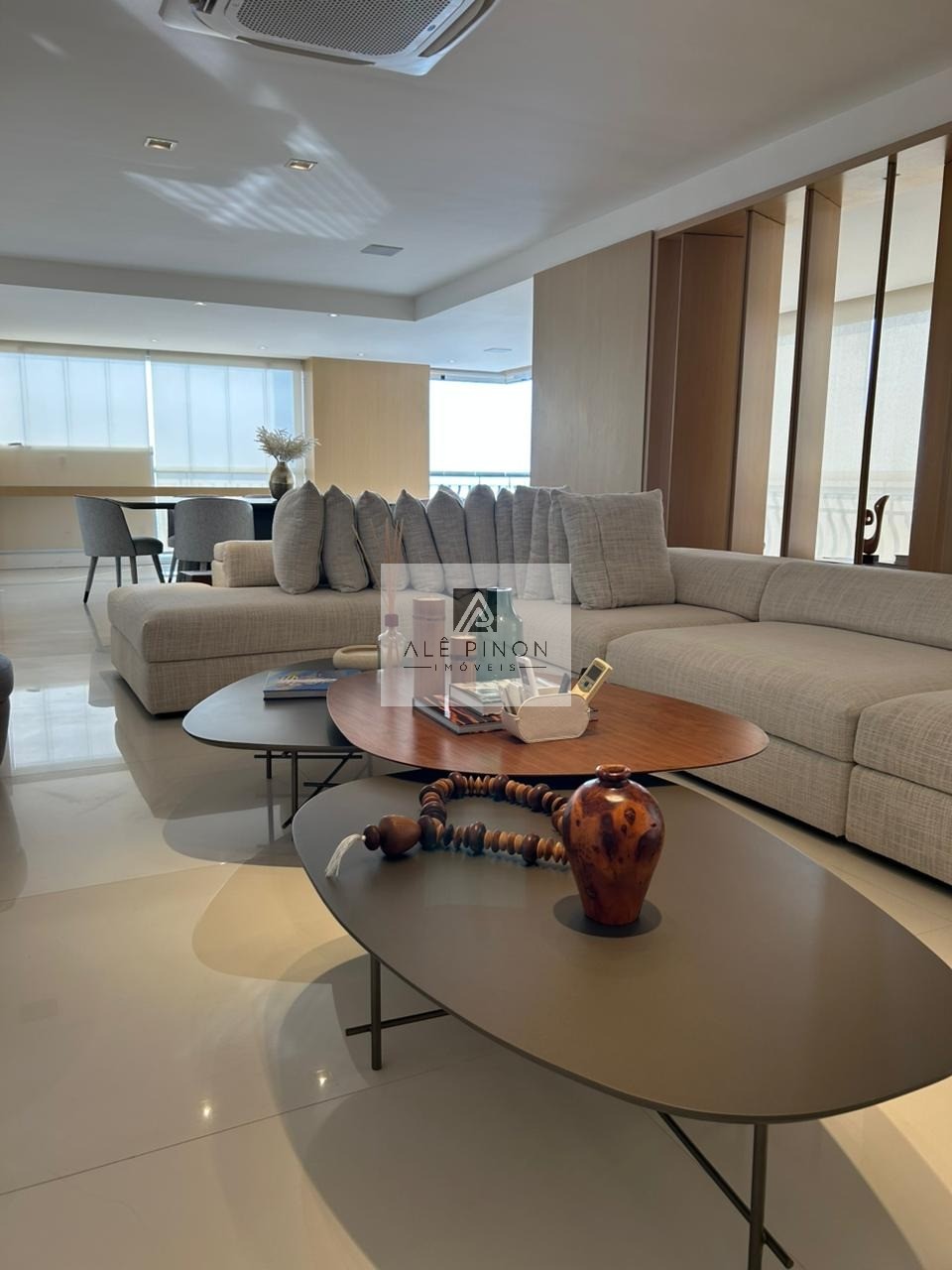 Venda de Apartamento de Luxo com 3 Suítes e 3 Vagas de Garagem na Cidade de - 250m² de Área - Imperdível - Belém