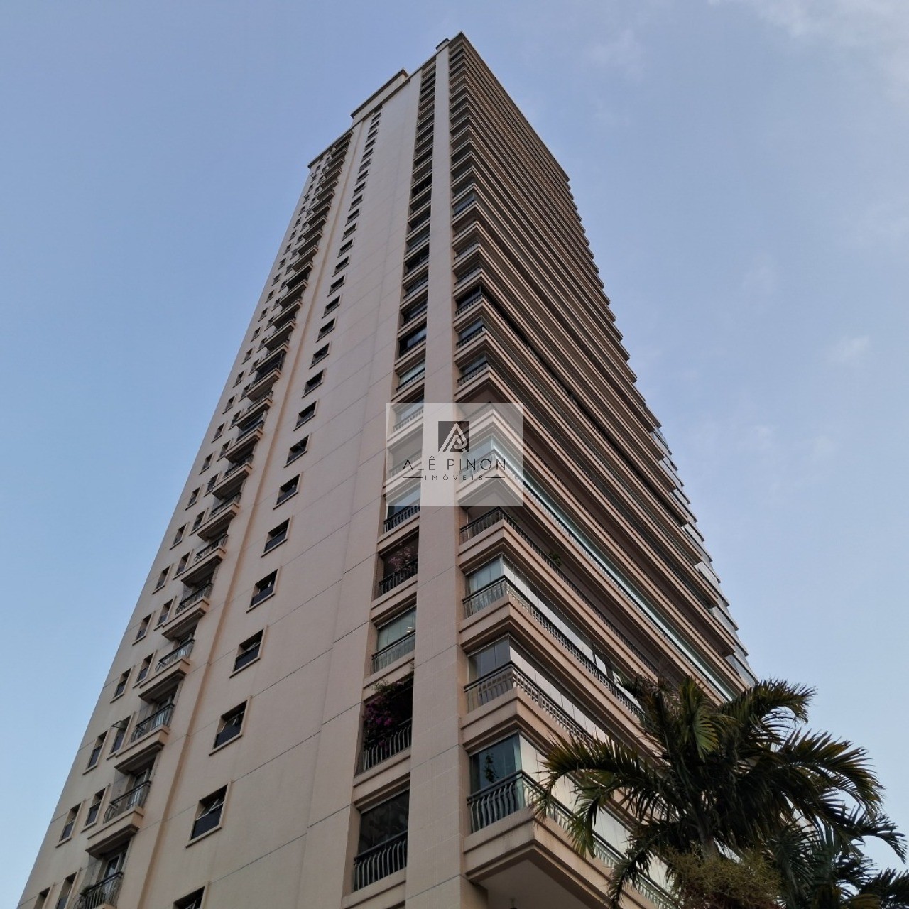 Venda de Apartamento de Luxo com 3 Suítes e 3 Vagas de Garagem na Cidade de - 250m² de Área - Imperdível - Belém