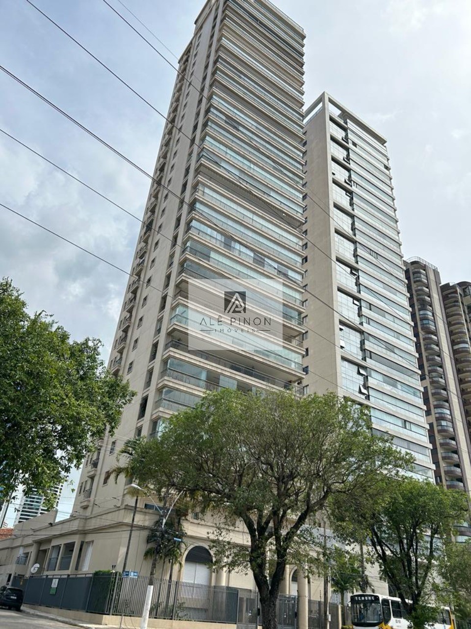 Venda de Apartamento de Luxo com 3 Suítes e 3 Vagas de Garagem na Cidade de - 250m² de Área - Imperdível - Belém