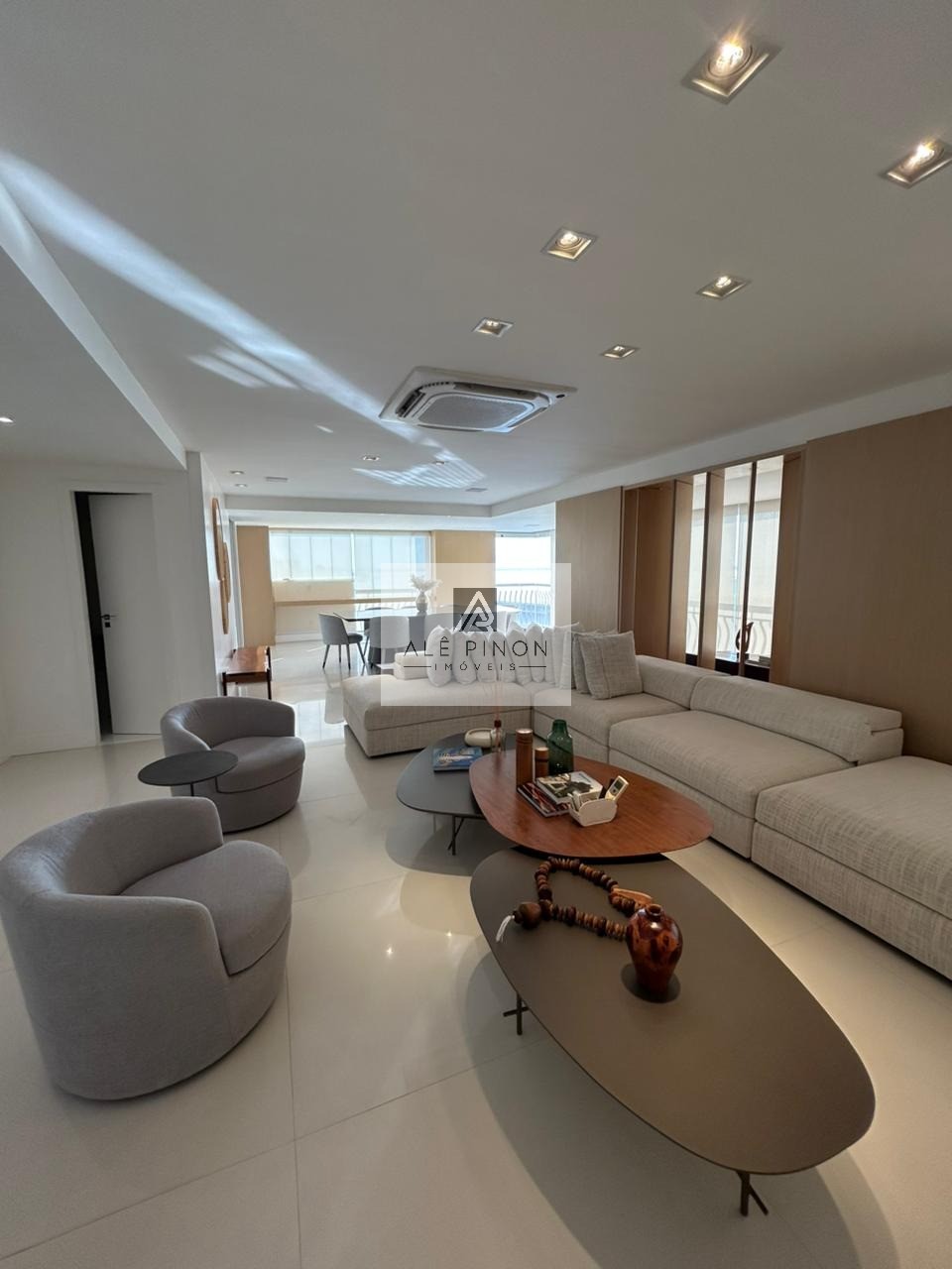 Venda de Apartamento de Luxo com 3 Suítes e 3 Vagas de Garagem na Cidade de - 250m² de Área - Imperdível - Belém