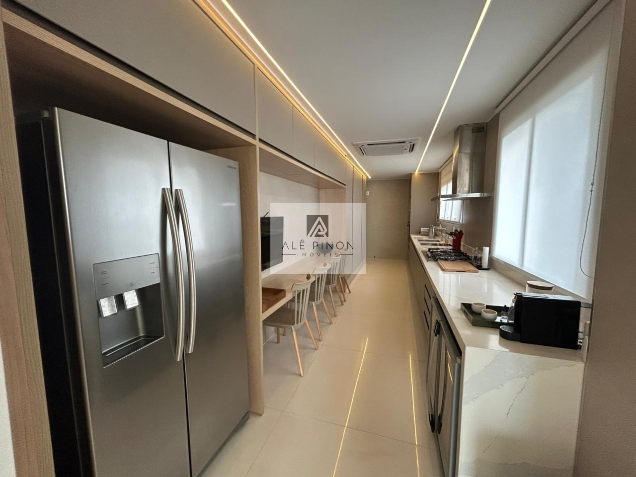 Venda de Apartamento de Luxo com 3 Suítes e 3 Vagas de Garagem na Cidade de - 250m² de Área - Imperdível - Belém