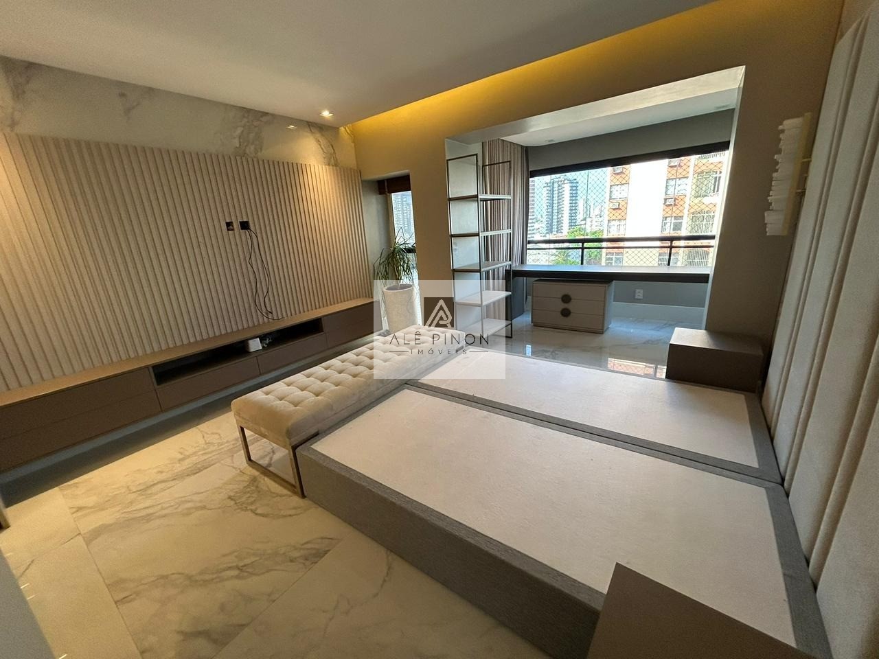 Espetacular apartamento à venda em Belém-PA, bairro Umarizal: 3 quartos, 3 suítes, 1 sala, 5 banheiros, 3 vagas de garagem, 200m²