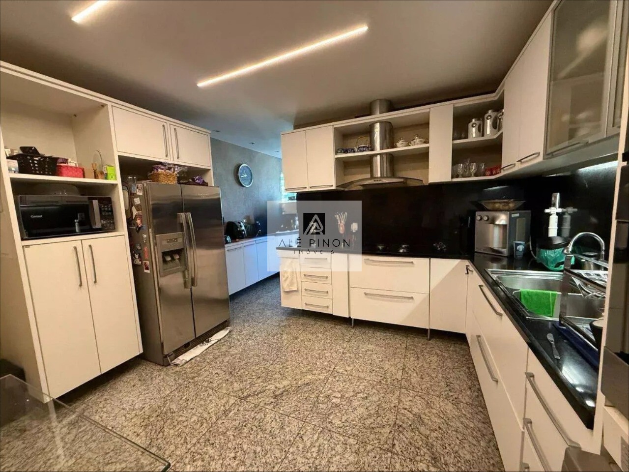 Apartamento de Luxo à Venda em Belém-PA, Umarizal: 4 Quartos, 4 Suítes, 3 Salas, 5 Banheiros, 3 Vagas, 260m².