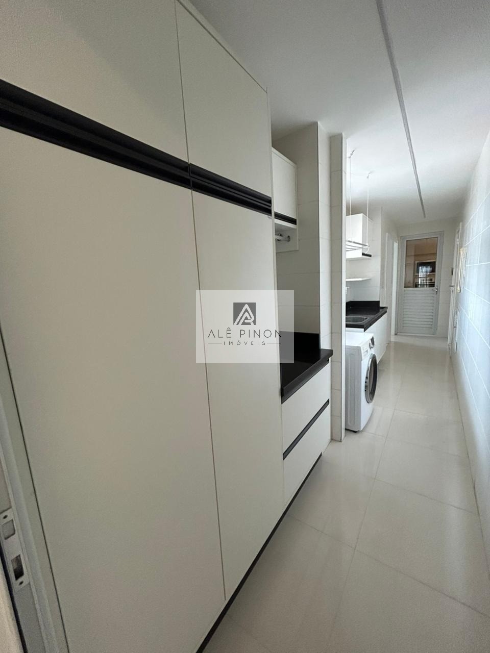 Venda de apartamento de luxo com 3 suítes e 3 vagas de garag
