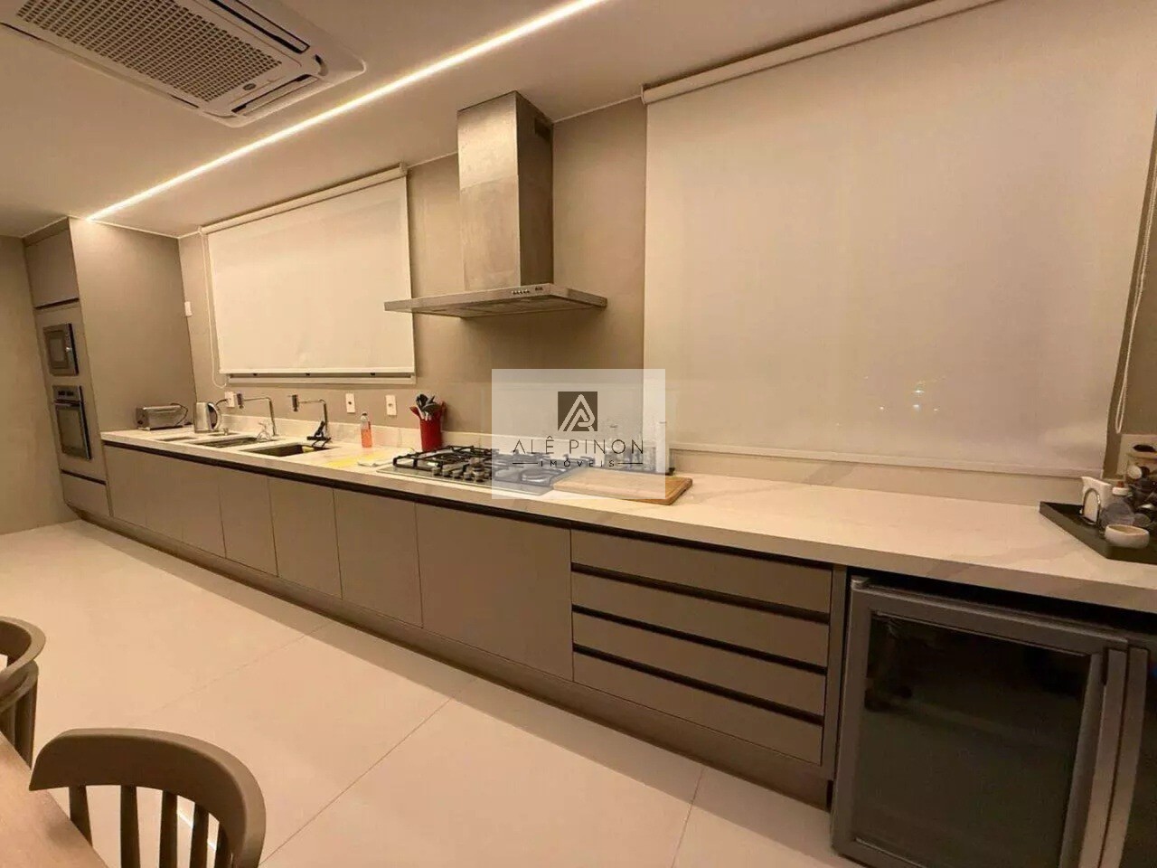Venda de Apartamento de Luxo com 3 Suítes e 3 Vagas de Garagem na Cidade de - 250m² de Área - Imperdível - Belém