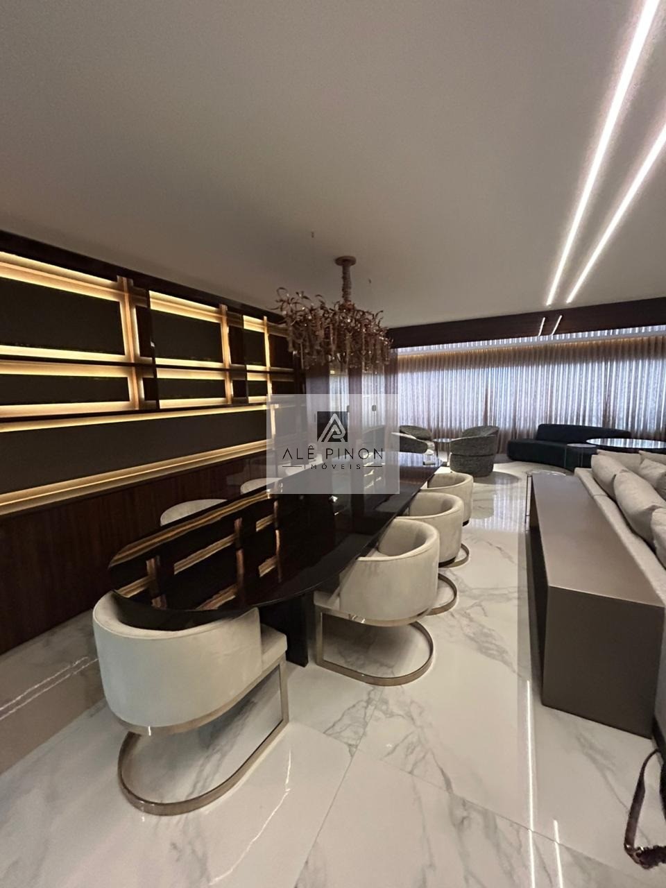 Espetacular apartamento à venda em Belém-PA, bairro Umarizal: 3 quartos, 3 suítes, 1 sala, 5 banheiros, 3 vagas de garagem, 200m²