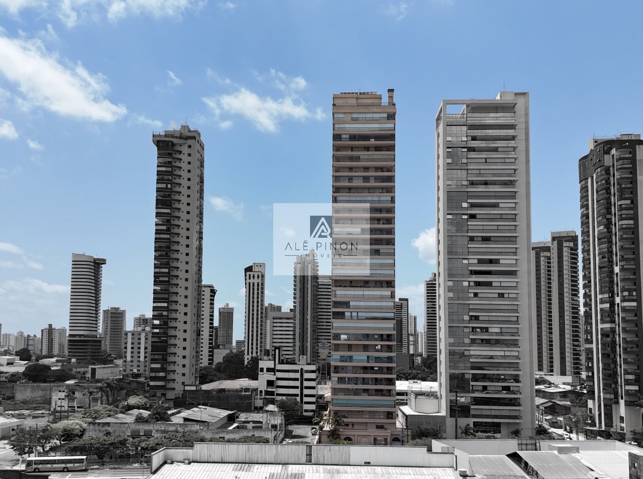 Venda de Apartamento de Luxo com 3 Suítes e 3 Vagas de Garagem na Cidade de - 250m² de Área - Imperdível - Belém