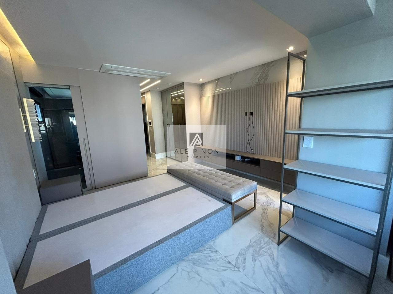 Espetacular apartamento à venda em Belém-PA, bairro Umarizal: 3 quartos, 3 suítes, 1 sala, 5 banheiros, 3 vagas de garagem, 200m²