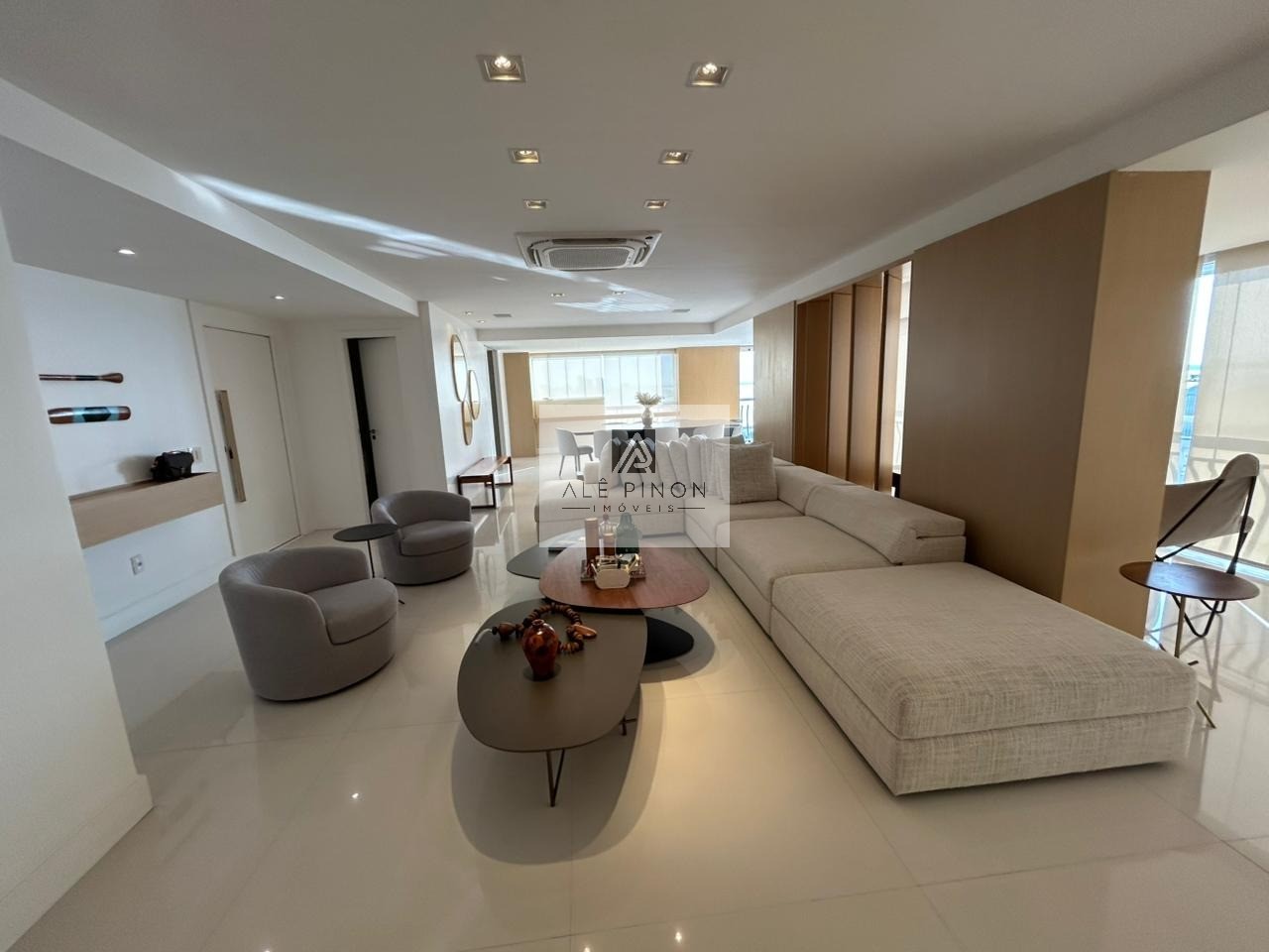 Venda de Apartamento de Luxo com 3 Suítes e 3 Vagas de Garagem na Cidade de - 250m² de Área - Imperdível - Belém