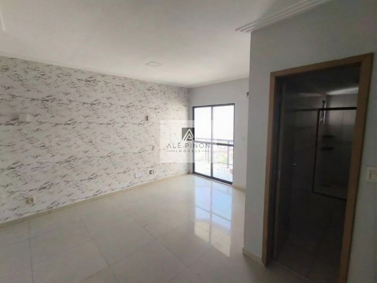 Apartamento à Venda em Belém-PA, São Brás - 3 quartos, 1 suíte, 2 salas, 1 vaga, 136m² de área
