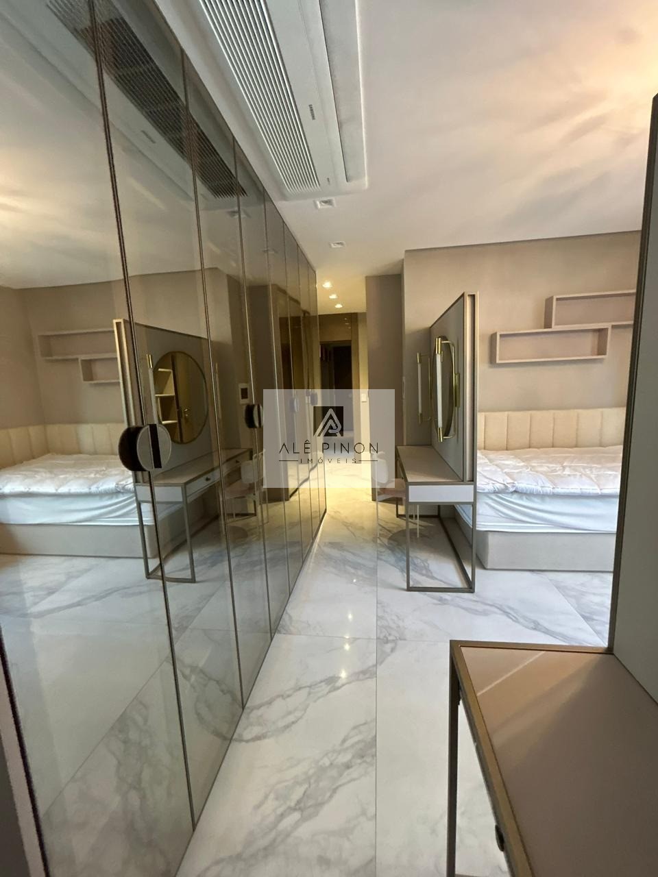 Espetacular apartamento à venda em Belém-PA, bairro Umarizal: 3 quartos, 3 suítes, 1 sala, 5 banheiros, 3 vagas de garagem, 200m²