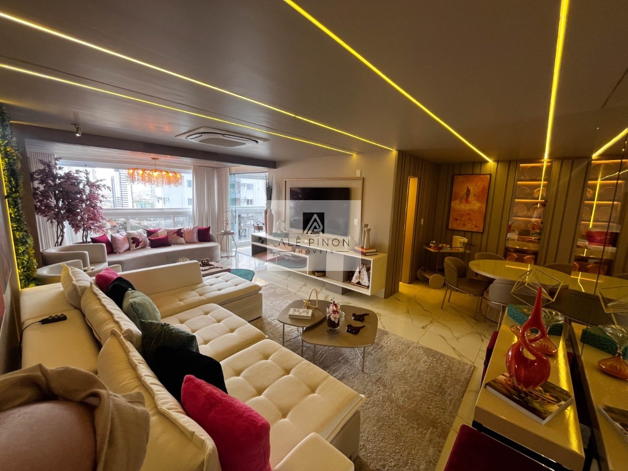 Apartamento de luxo com 2 suítes e 3 vagas de garagem em bel