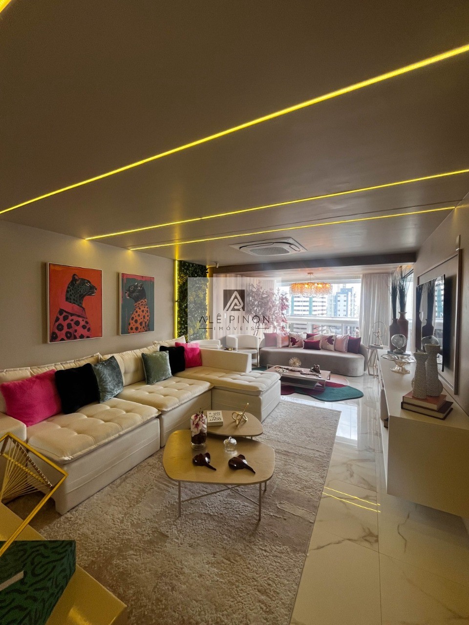 Apartamento de luxo com 2 suítes e 3 vagas de garagem em bel