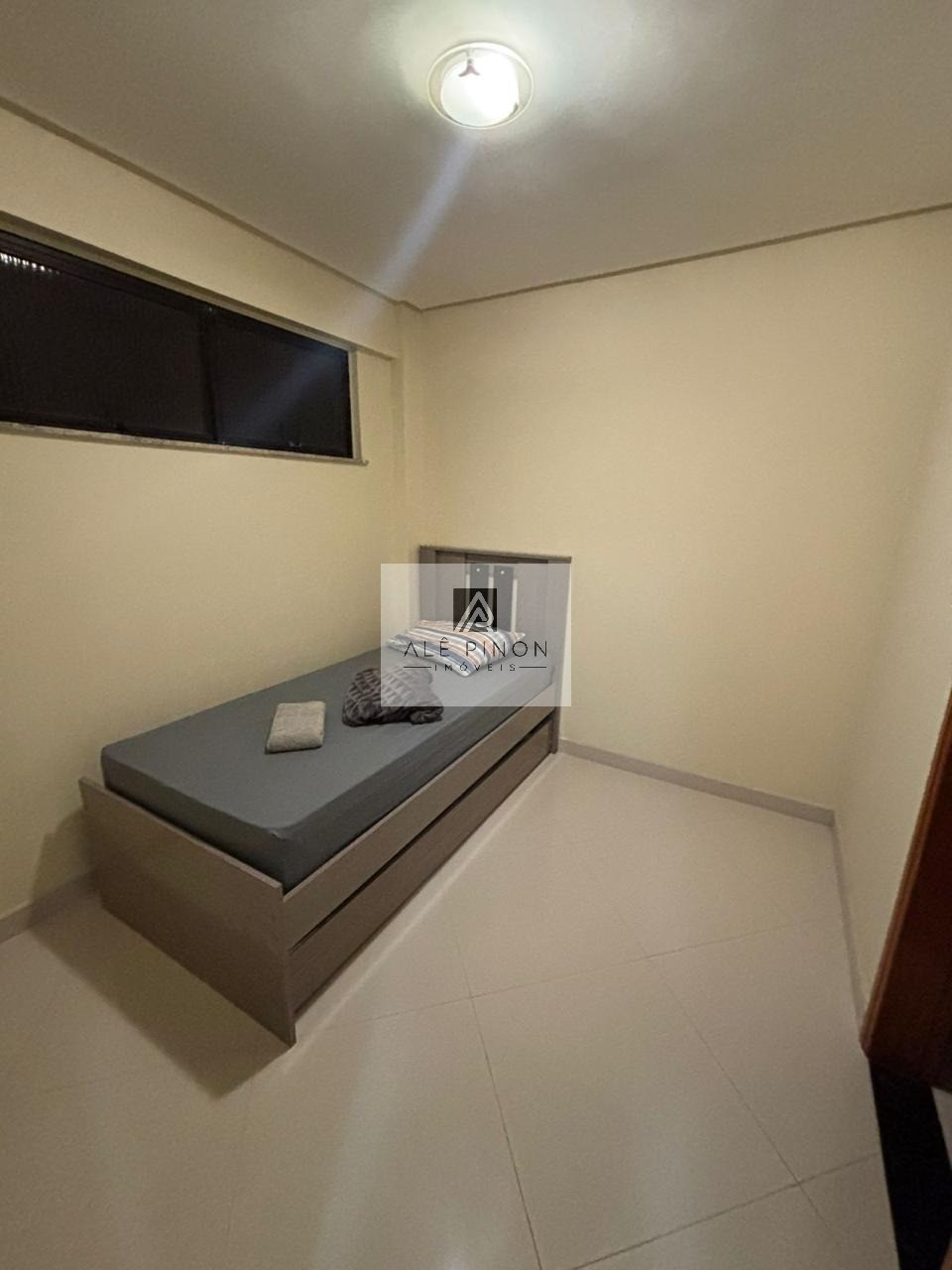 Imponente residência de luxo com 4 suítes e 3 vagas em condo