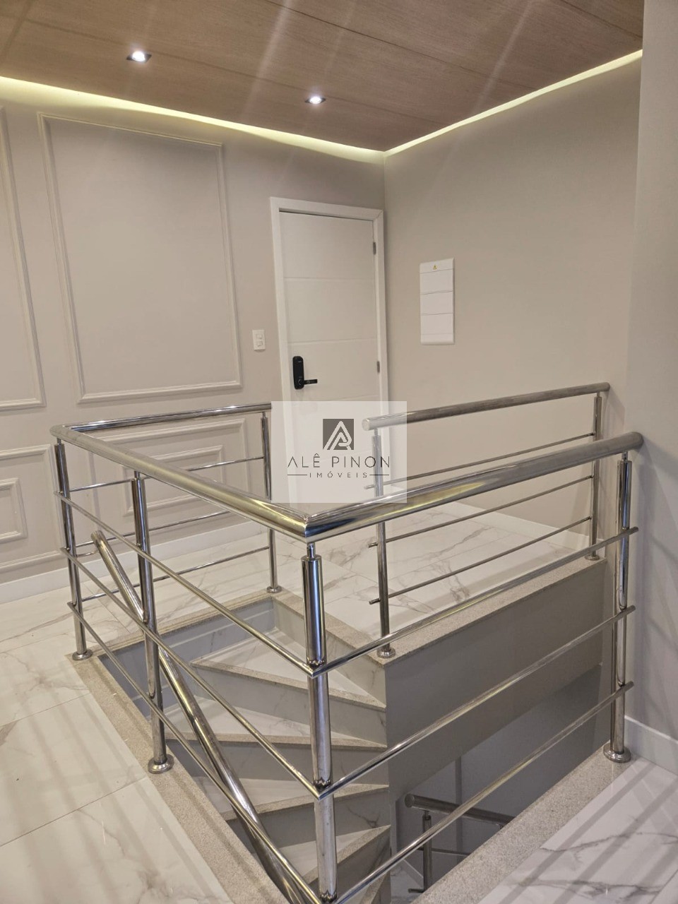 Cobertura de alto padrão para venda ou locação em Belém-PA, no bairro Batista Campos: 3 quartos, 3 suítes, 1 sala, 4 banheiros, 3 vagas, 149m².