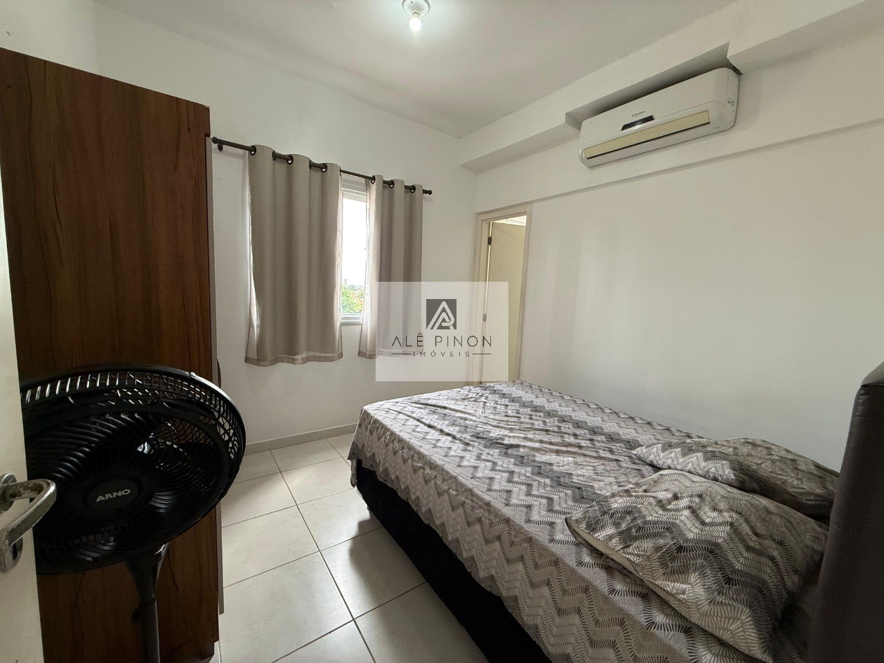 Apartamento de 2 quartos com suíte e vaga de garagem na crem