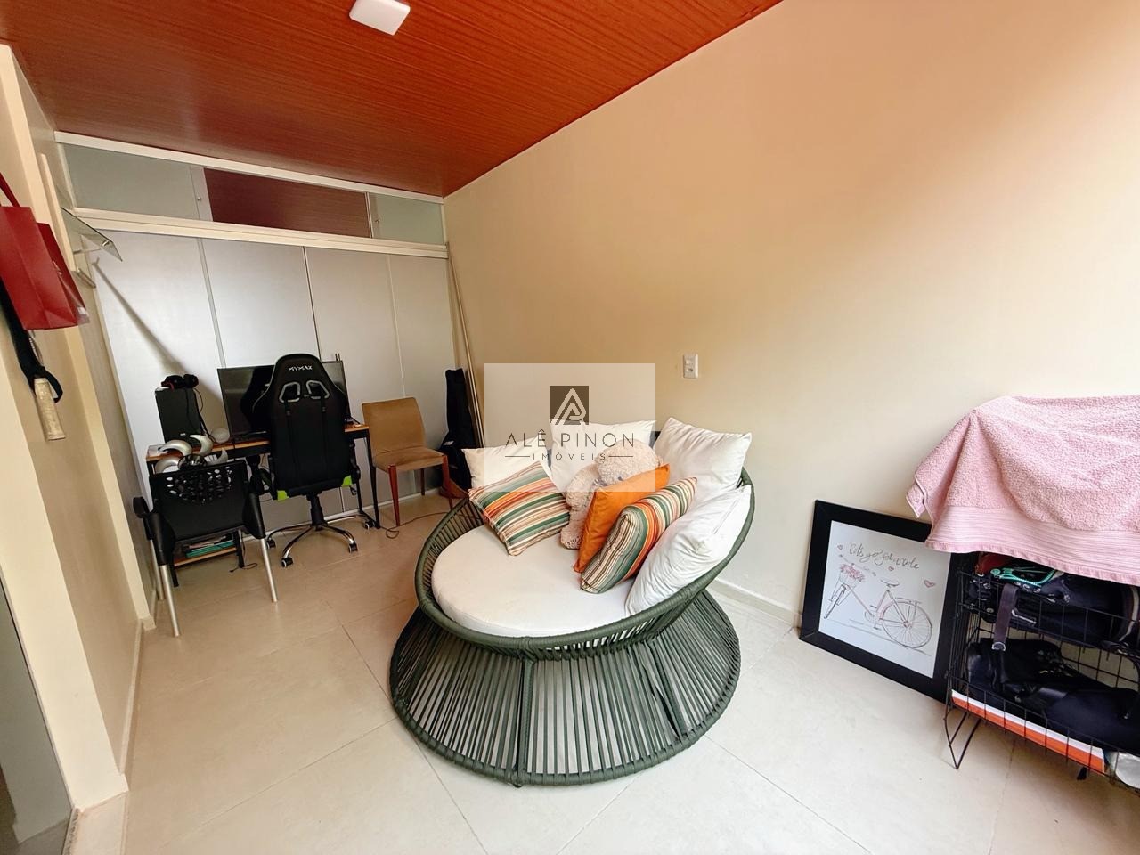 Casa em Condomínio de Luxo no Parque Verde, Belém-PA: 4 Quartos, 1 Suíte, 3 Salas, 2 Vagas de Garagem, 230m² de Área.