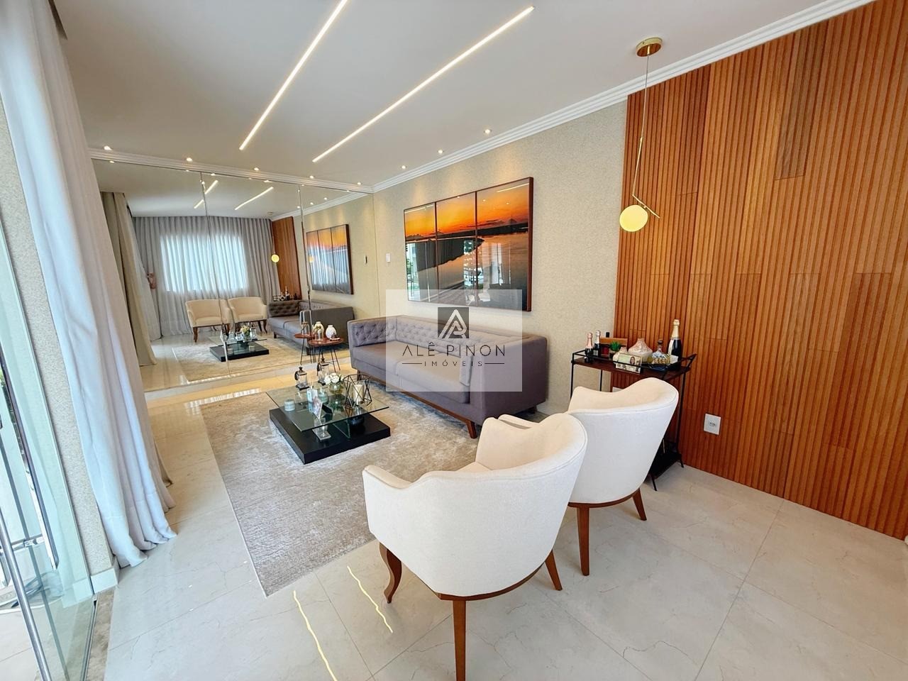 Casa em Condomínio de Luxo no Parque Verde, Belém-PA: 4 Quartos, 1 Suíte, 3 Salas, 2 Vagas de Garagem, 230m² de Área.