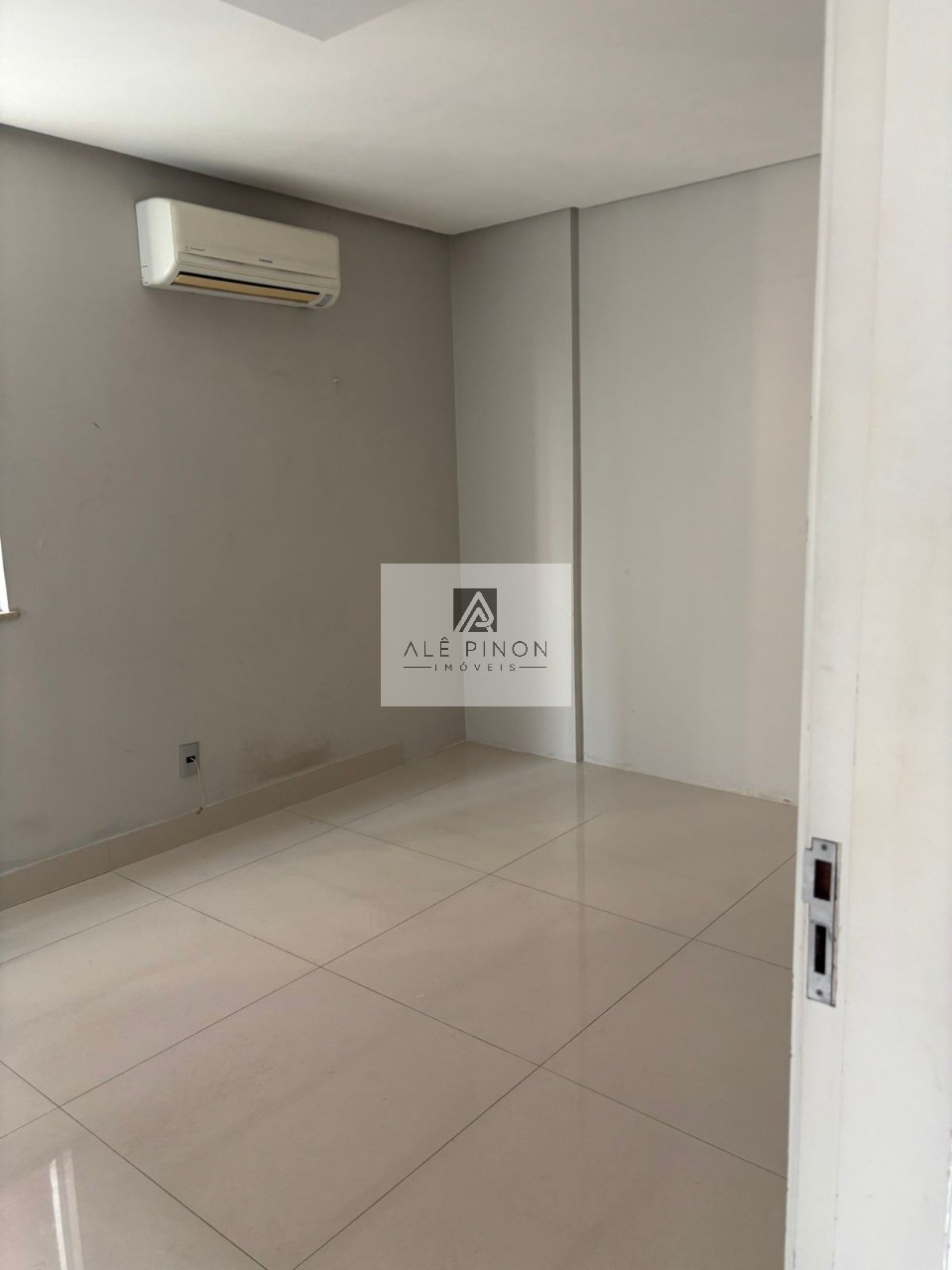 Alugue agora este incrível apartamento de 3 quartos com 3 suítes em Nazaré, Belém-PA! 164m² de conforto e elegância.