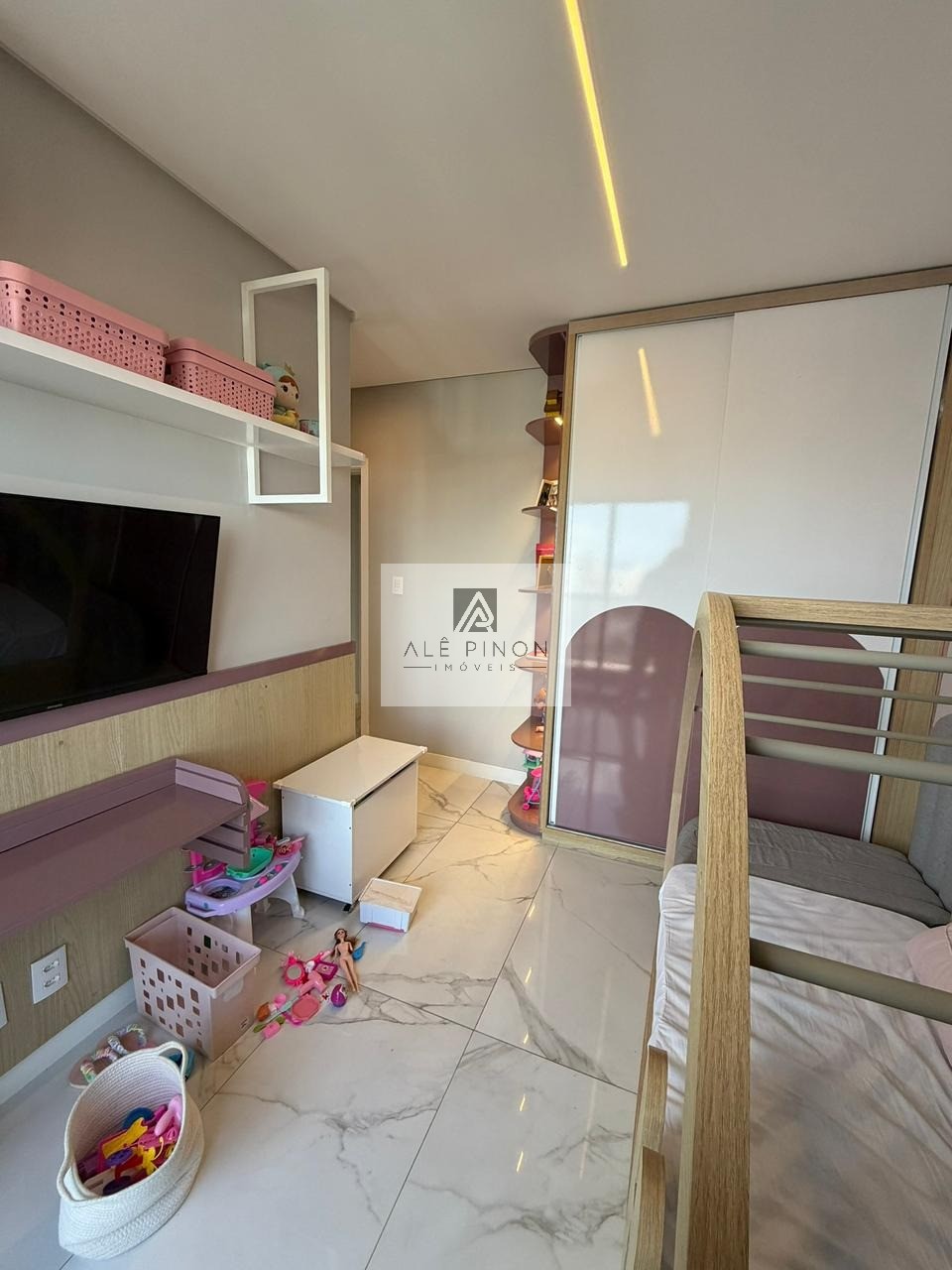 Cobertura de alto padrão para venda ou locação em Belém-PA, no bairro Batista Campos: 3 quartos, 3 suítes, 1 sala, 4 banheiros, 3 vagas, 149m².
