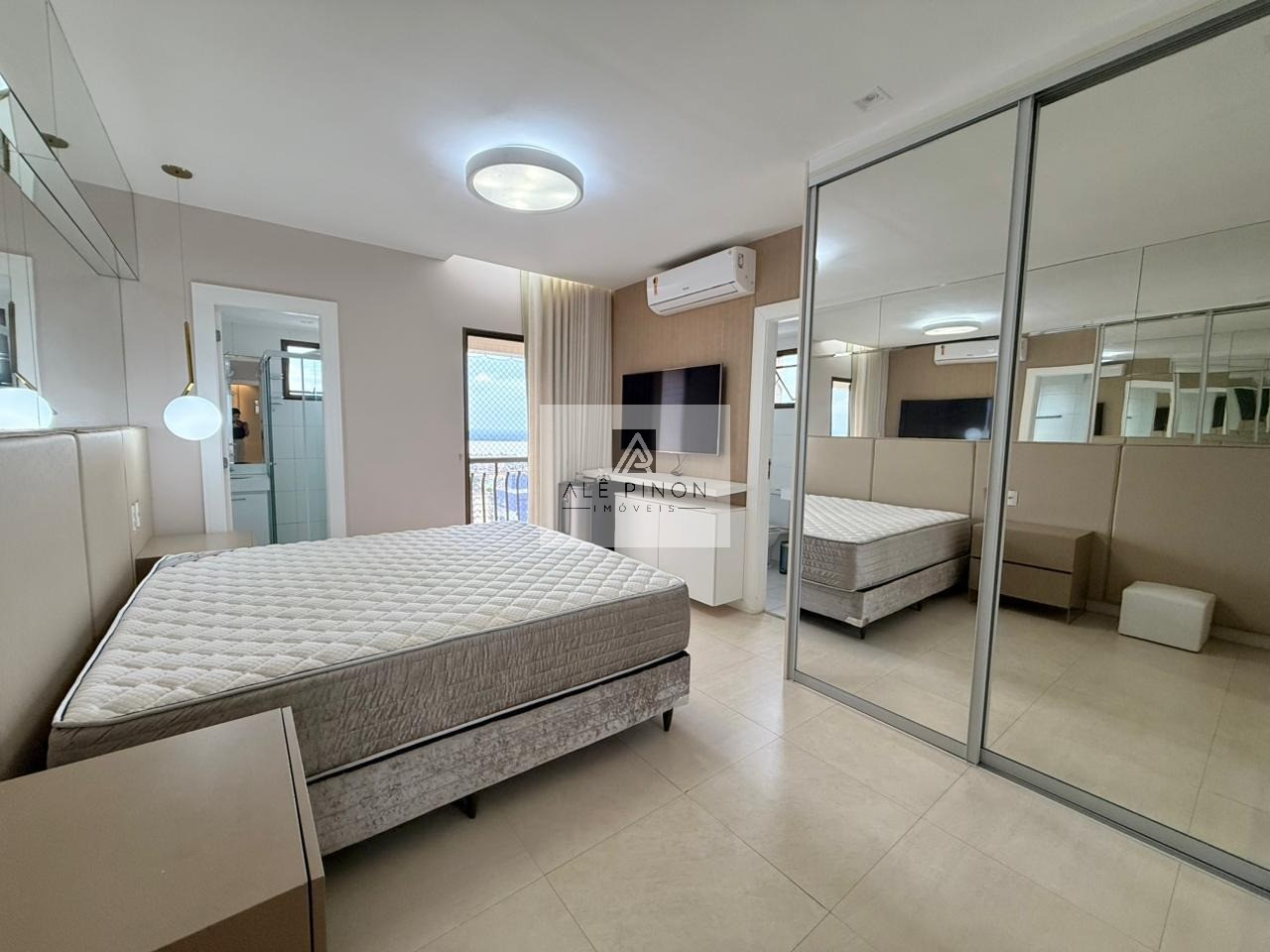 Apartamento de 3 quartos e 3 suítes com 155m² no bairro bati