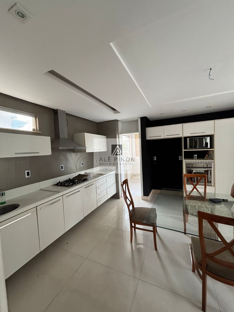 Alugue agora este incrível apartamento de 3 quartos com 3 suítes em Nazaré, Belém-PA! 164m² de conforto e elegância.