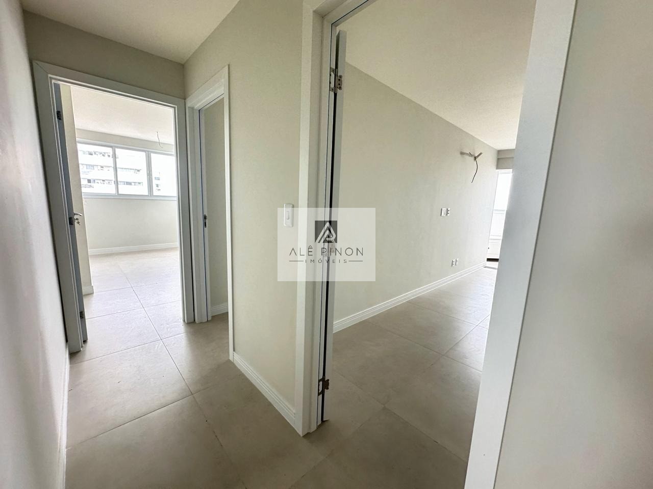 Apartamento de luxo à venda em Belém-PA, bairro Nazaré:4 suítes, 2 salas, 4 banheiros, 3 vagas, 170m².