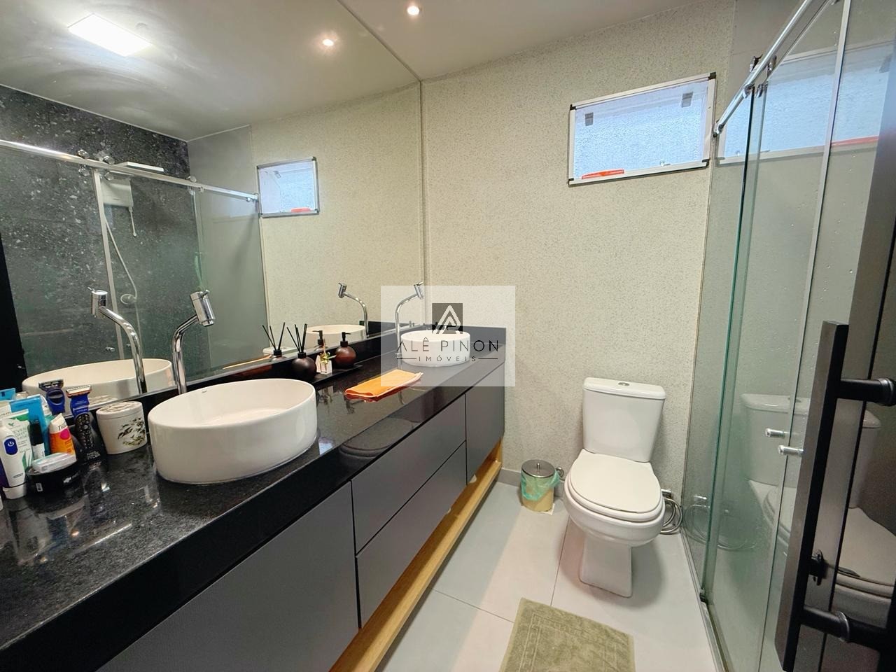 Casa em Condomínio de Luxo no Parque Verde, Belém-PA: 4 Quartos, 1 Suíte, 3 Salas, 2 Vagas de Garagem, 230m² de Área.