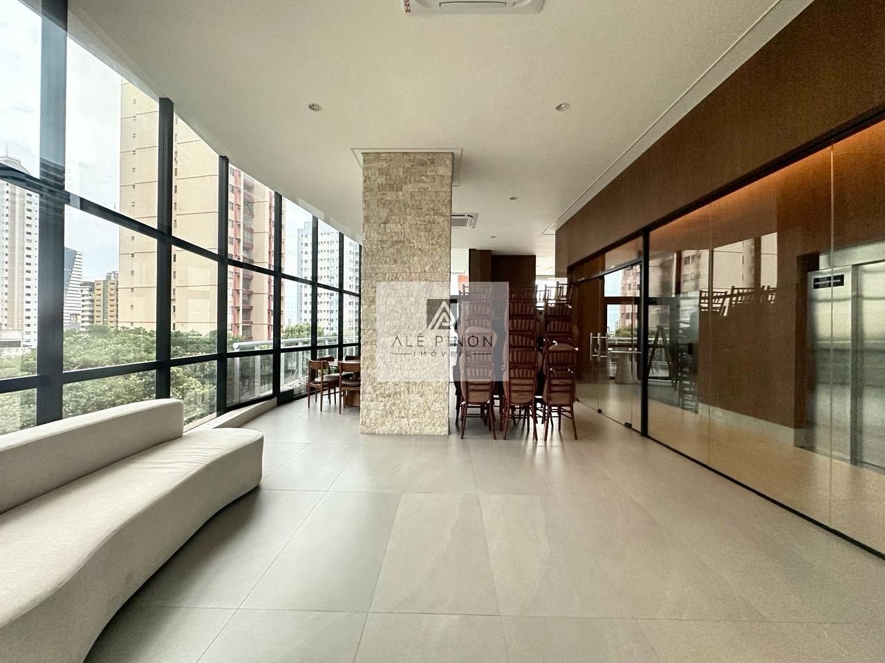 Apartamento de luxo à venda em Belém-PA, bairro Nazaré:4 suítes, 2 salas, 4 banheiros, 3 vagas, 170m².