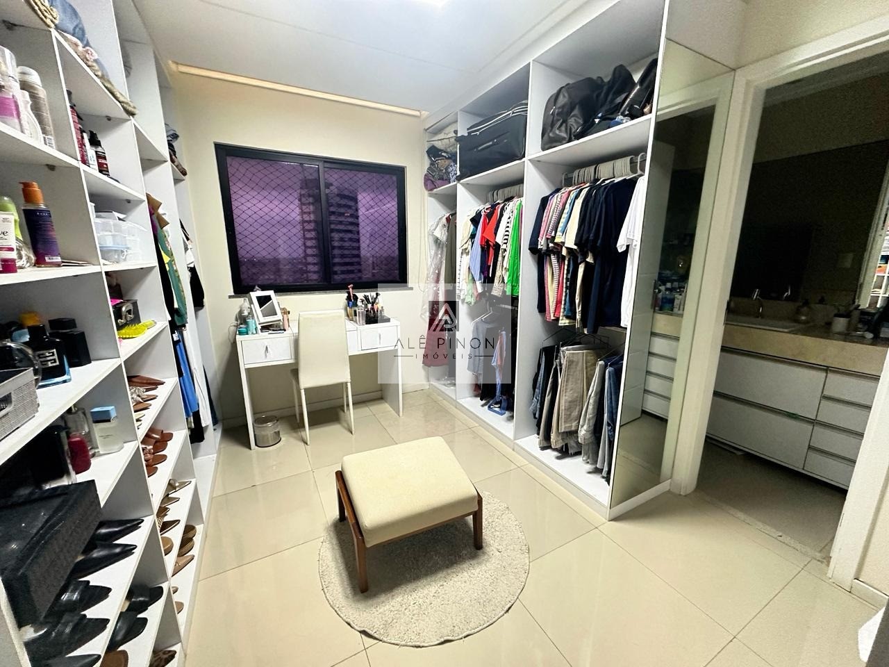 Luxuoso apartamento de 3 quartos e 3 suítes no umarizal, bel